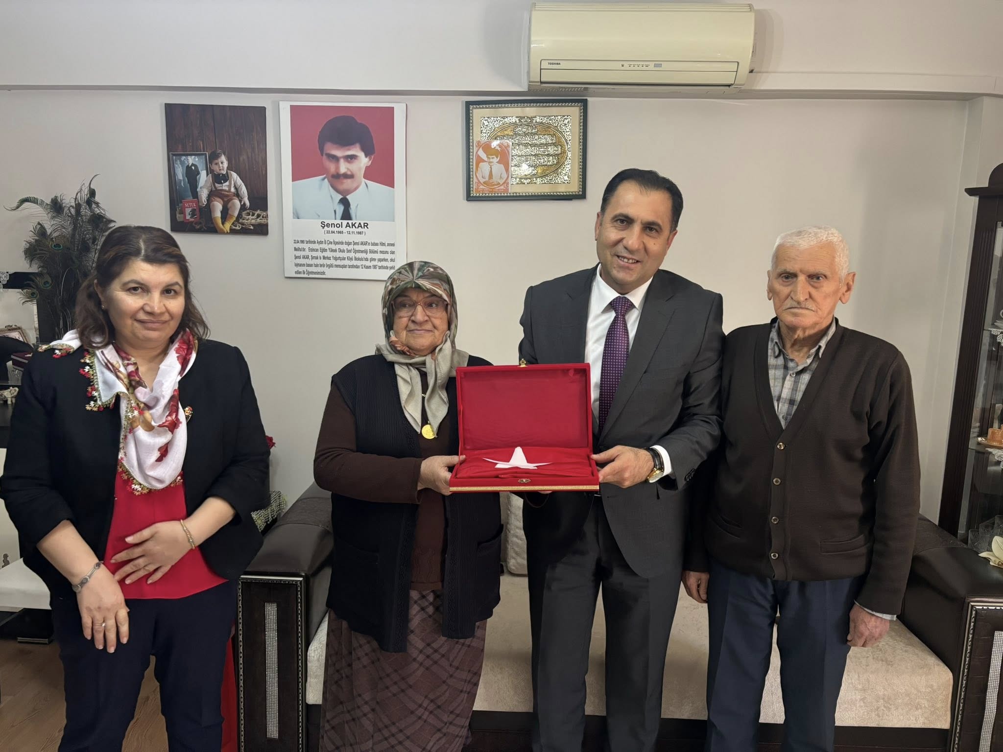 Mudur Turkoglundan Anlamli Ziyaret 622442 B9B9E901Ddcaf945Ff1445Ebbb178925