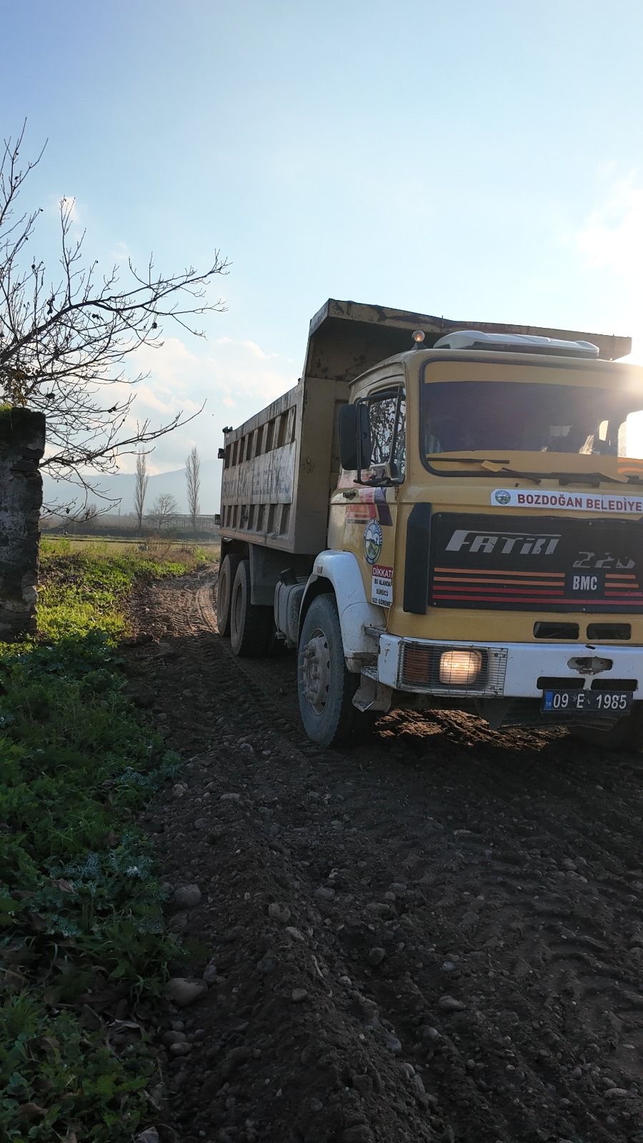 Muhtar Ozcandan Baskan Ozele Yol Tesekkuru Bozdoganda Ulasim Rahatliyor 624543 7D0B10De75953Cf15B6A4Ec604Ded042