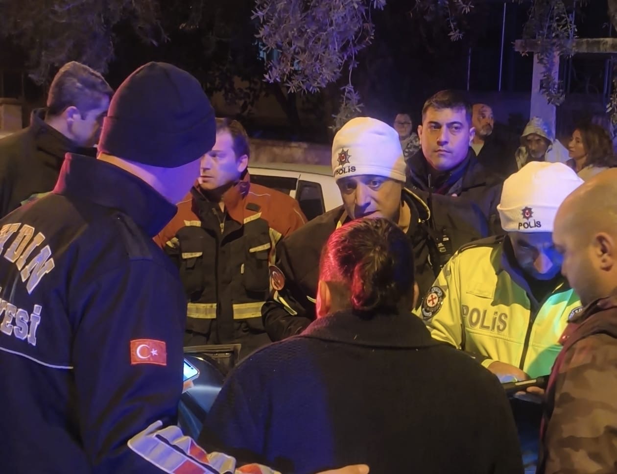 Nazillide Alkollu Surucu Ortaligi Savas Alanina Cevirdi Takla Atan Otomobil 4 Araca Zarar Verdi 625548 8Fa4Ded28Ef22F967646618Cf1A54A22