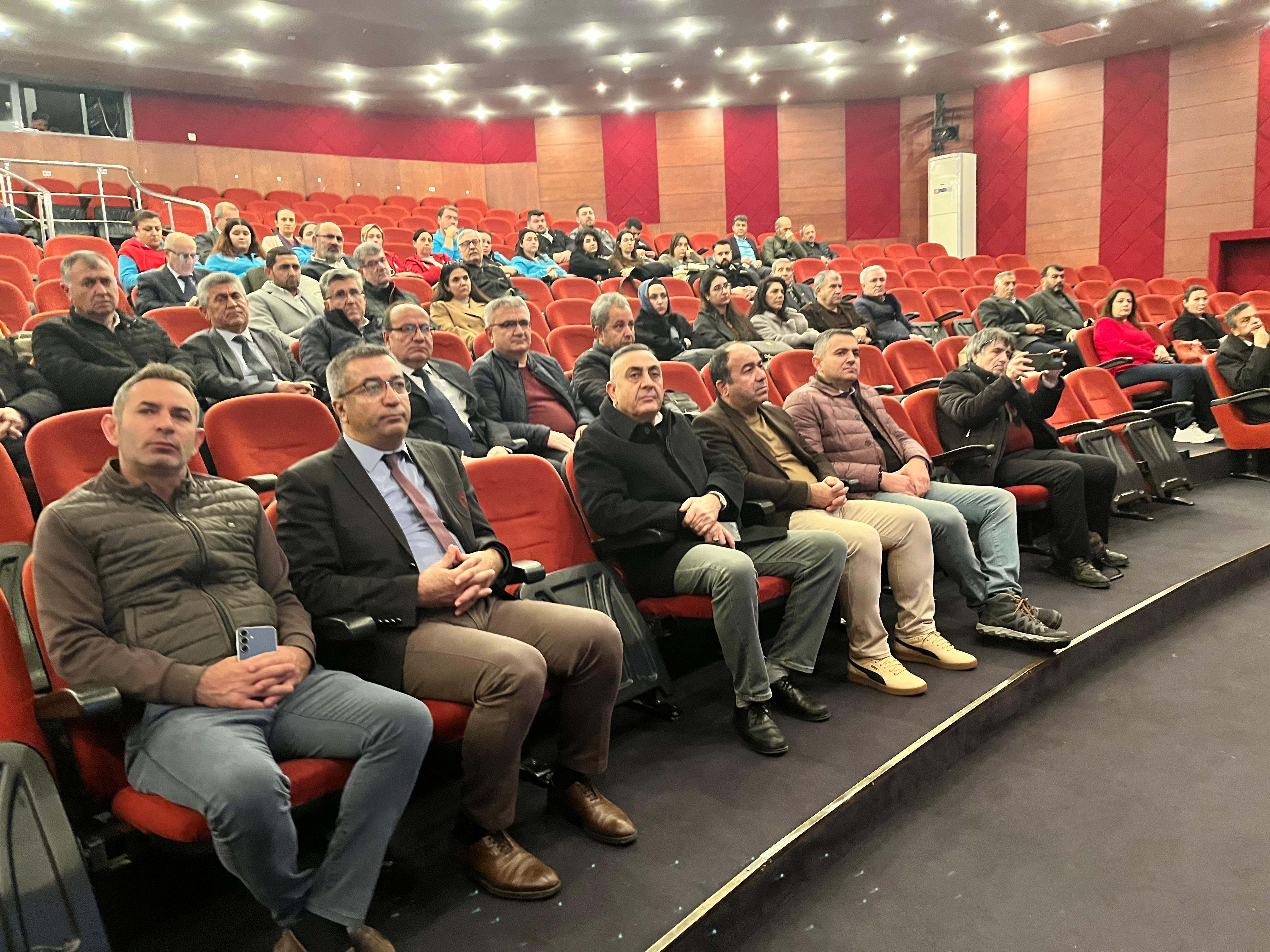 Nazillide Insan Haklari Gunu Etkinligi Yogun Ilgi Gordu 620745 385E062C77F19D34439288D6Db94F1D5 (1)