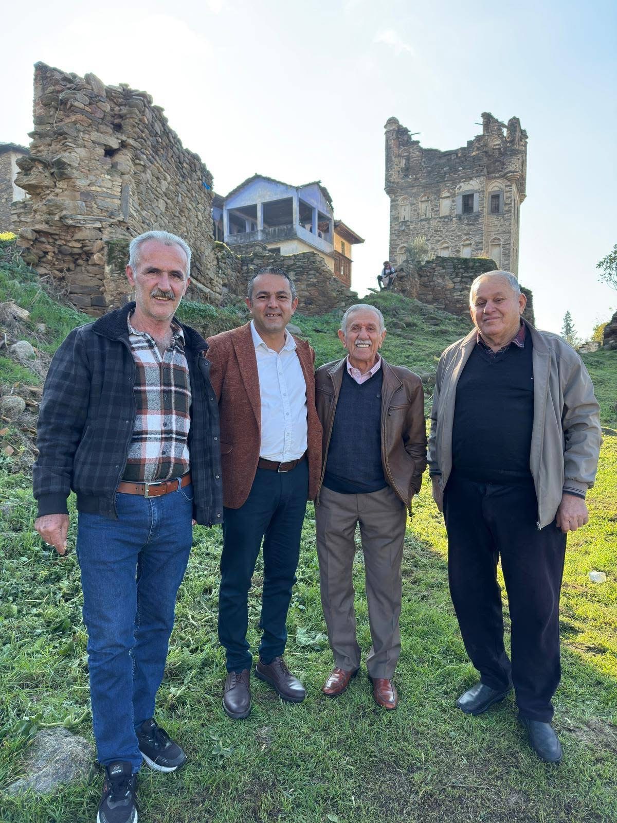 Nazillide Tarih Canlaniyor Kanli Bahce Filminin Cekimleri Arpaz Kalesinde Basladi 621790 0B7A1Bd4E1D9565010E917A7848623Ab