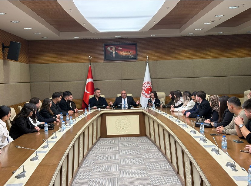 Nazilliden Ankaraya Giden Ogrenciler Tarih Yazdi Tbmmde Anons Edildiler 619329 19F77Ae424Ab8784F49Eae7B1593D7Fa