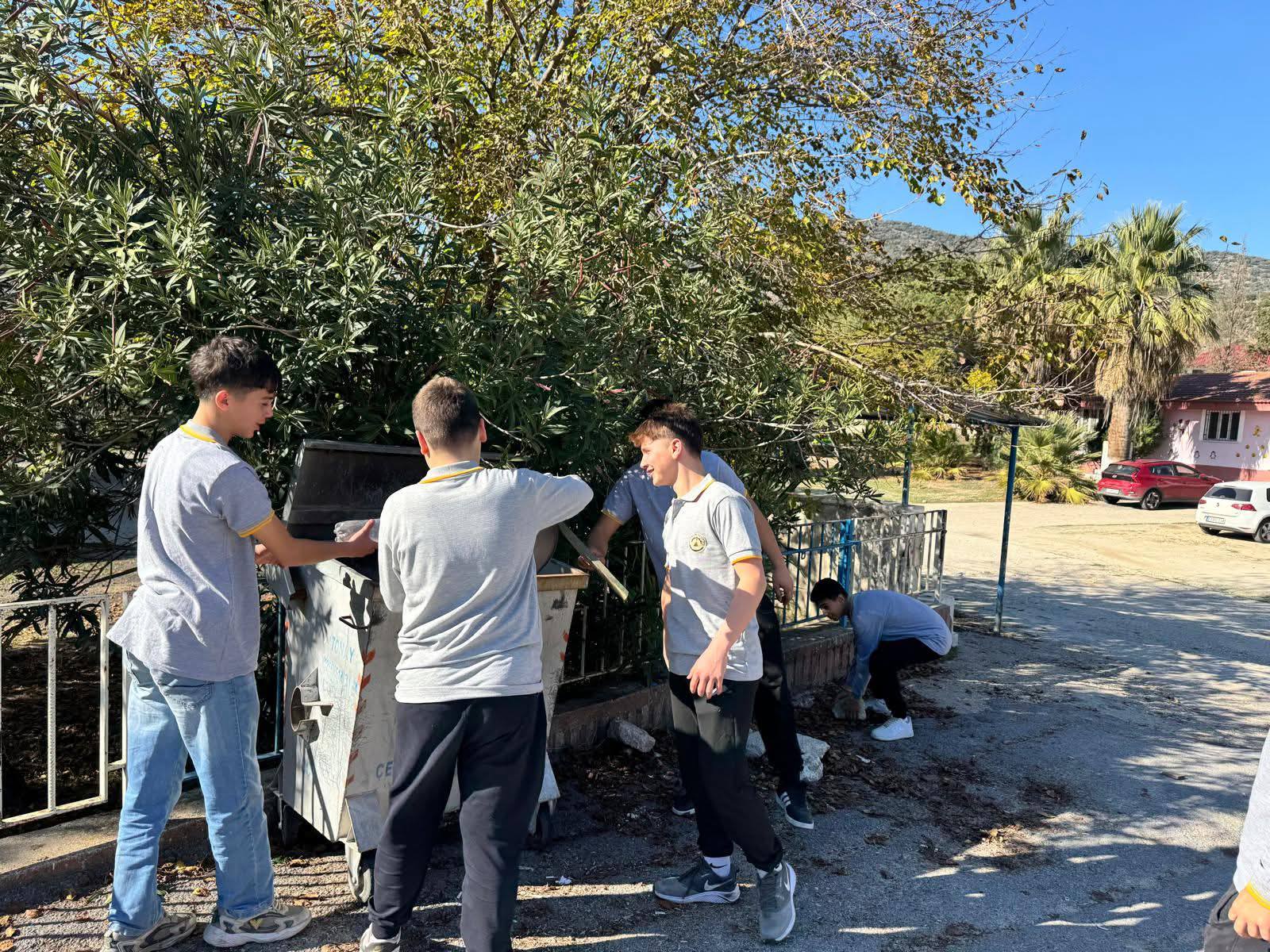 Ogrencilerden Ornek Davranis 618868 E4239674F7Be11Ed62815E7Dc36945D9