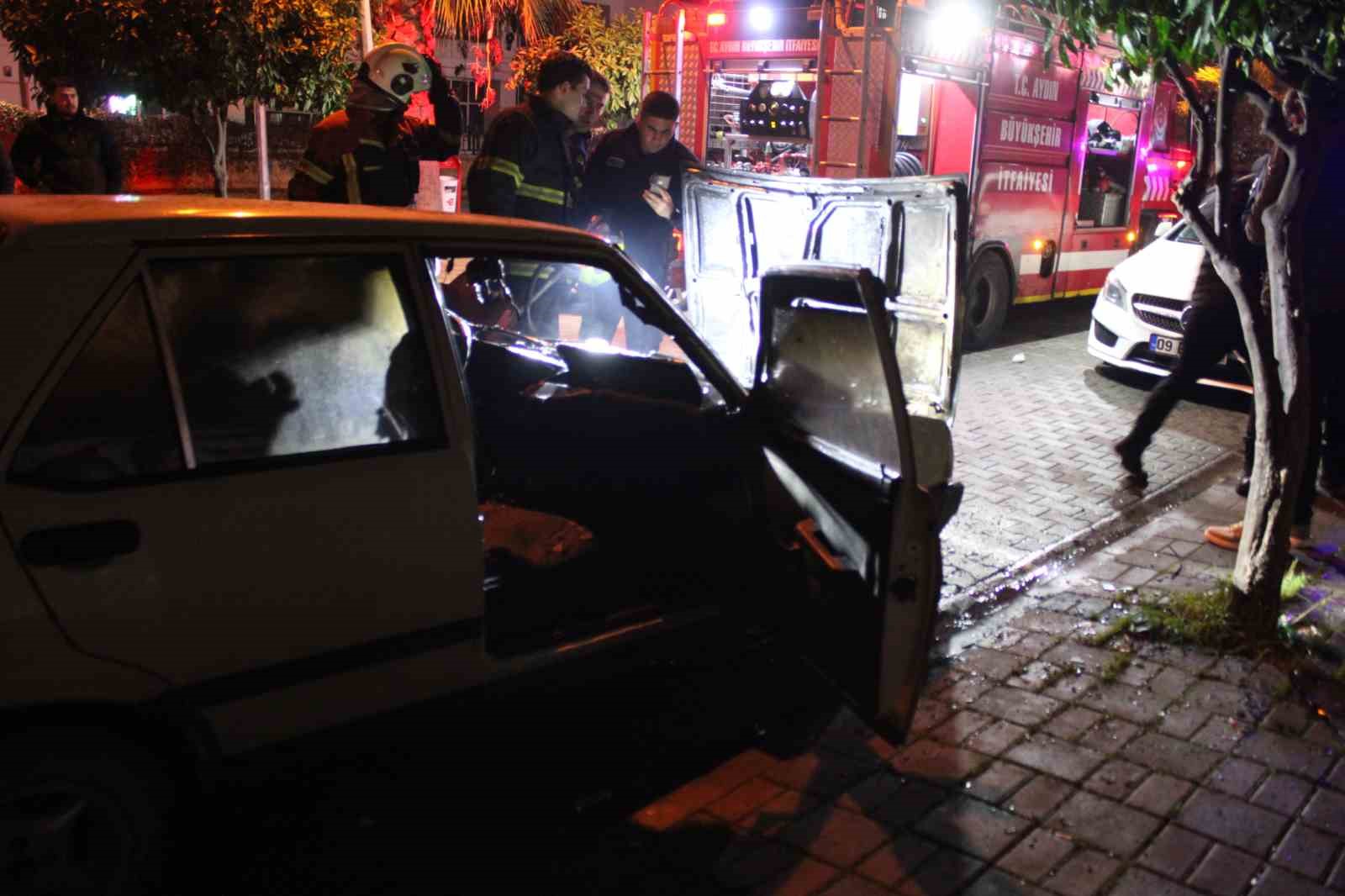 Park Halindeki Otomobil Kule Dondu 16Ea67C46Fc7Dec4415680Fccbc5Ad32