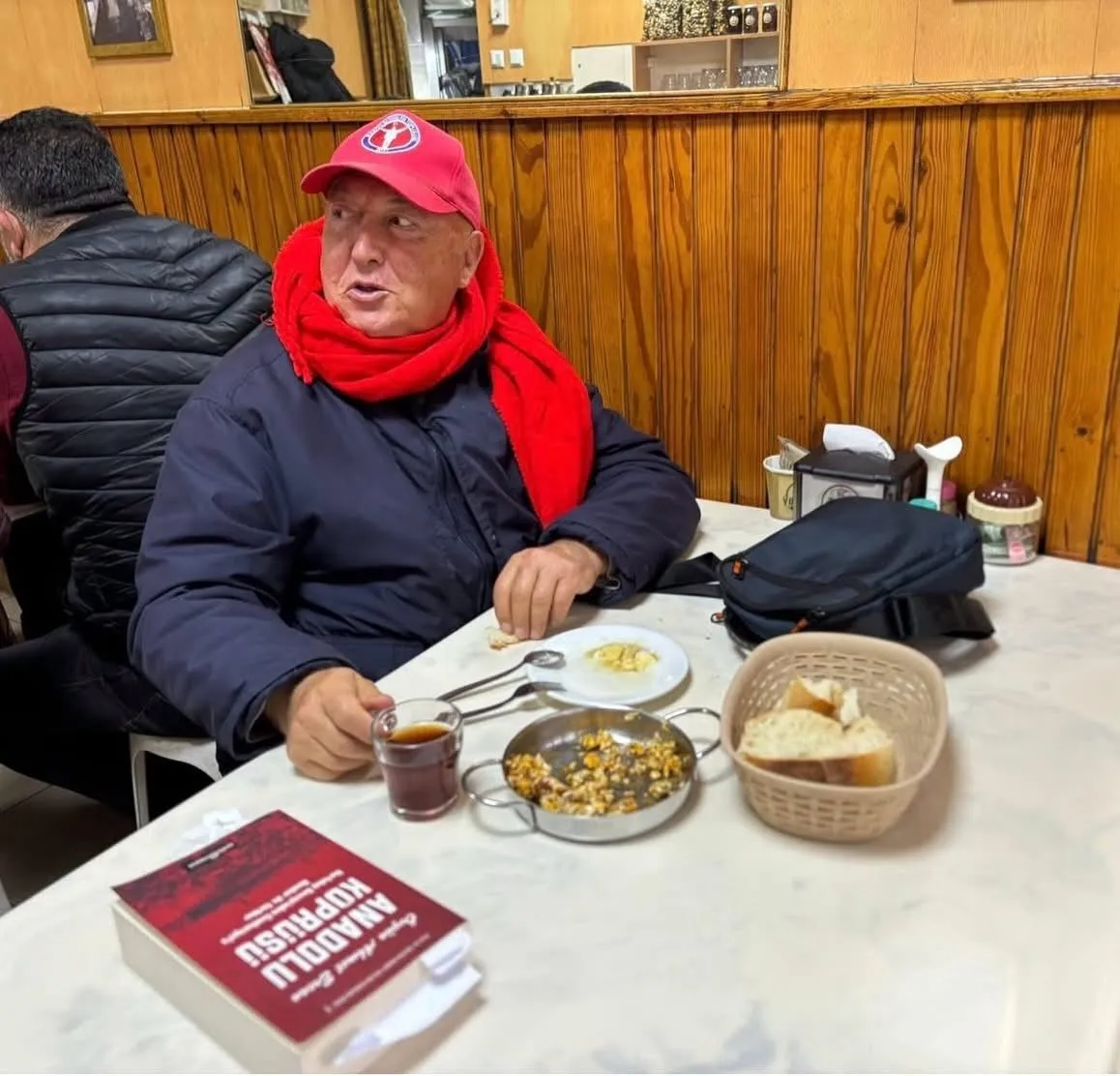 Profesor Ercan Sokede 619811 524