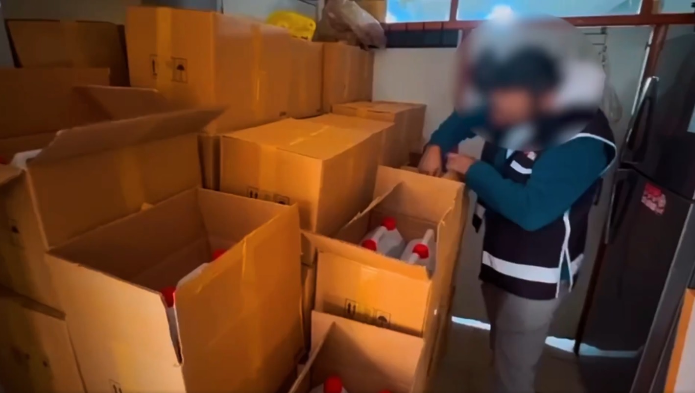 Sahte Alkole Gecit Yok 81 Ilde Buyuk Temizlik 619057 3A7D1B5F26Da63654698450D2D361C4B