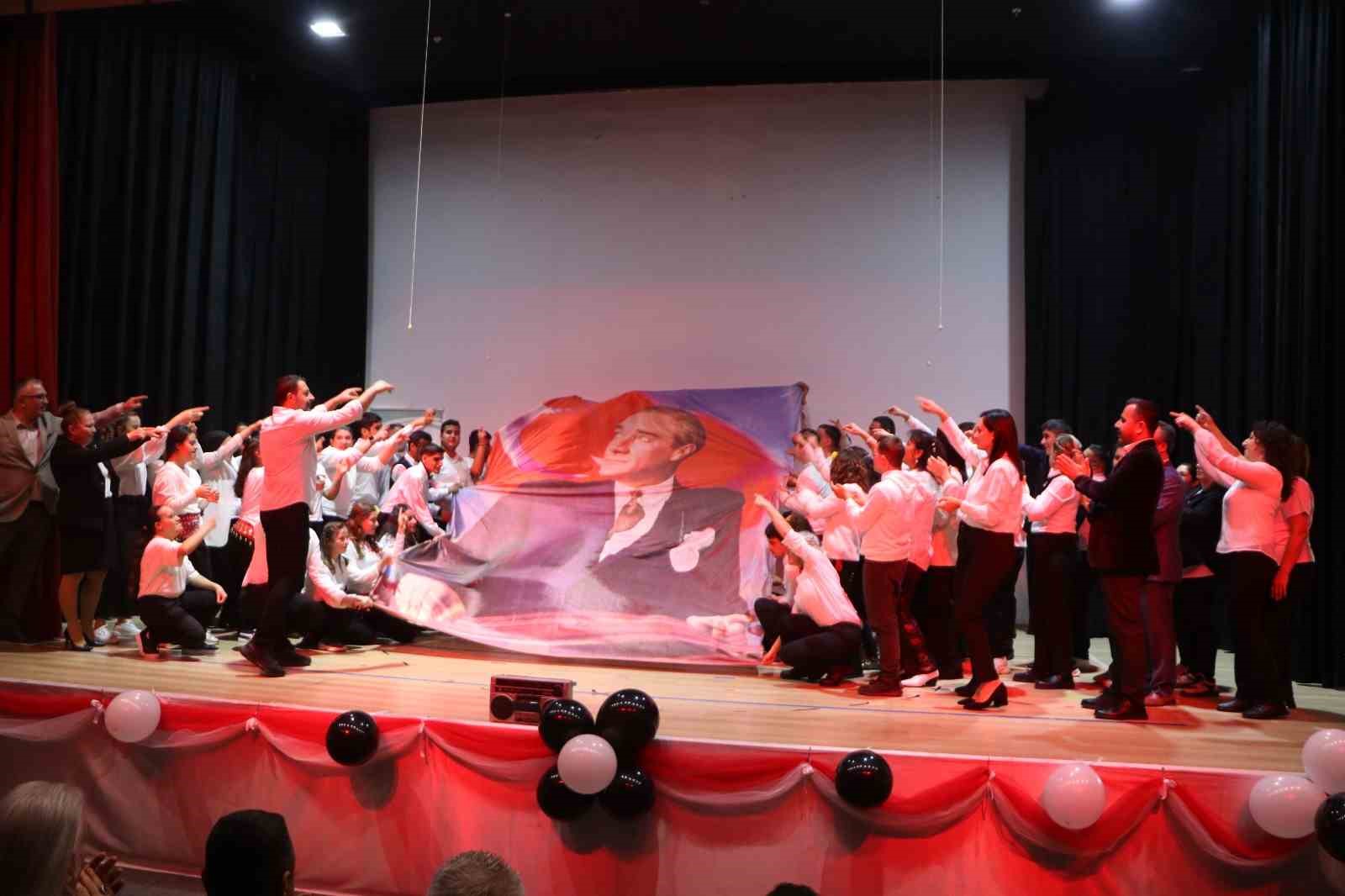 Sokede Ozel Ogrencilerin Gosterileri Ayakta Alkislandi C33Deb559C2B6Fd415B59F0Dfa40Af9F