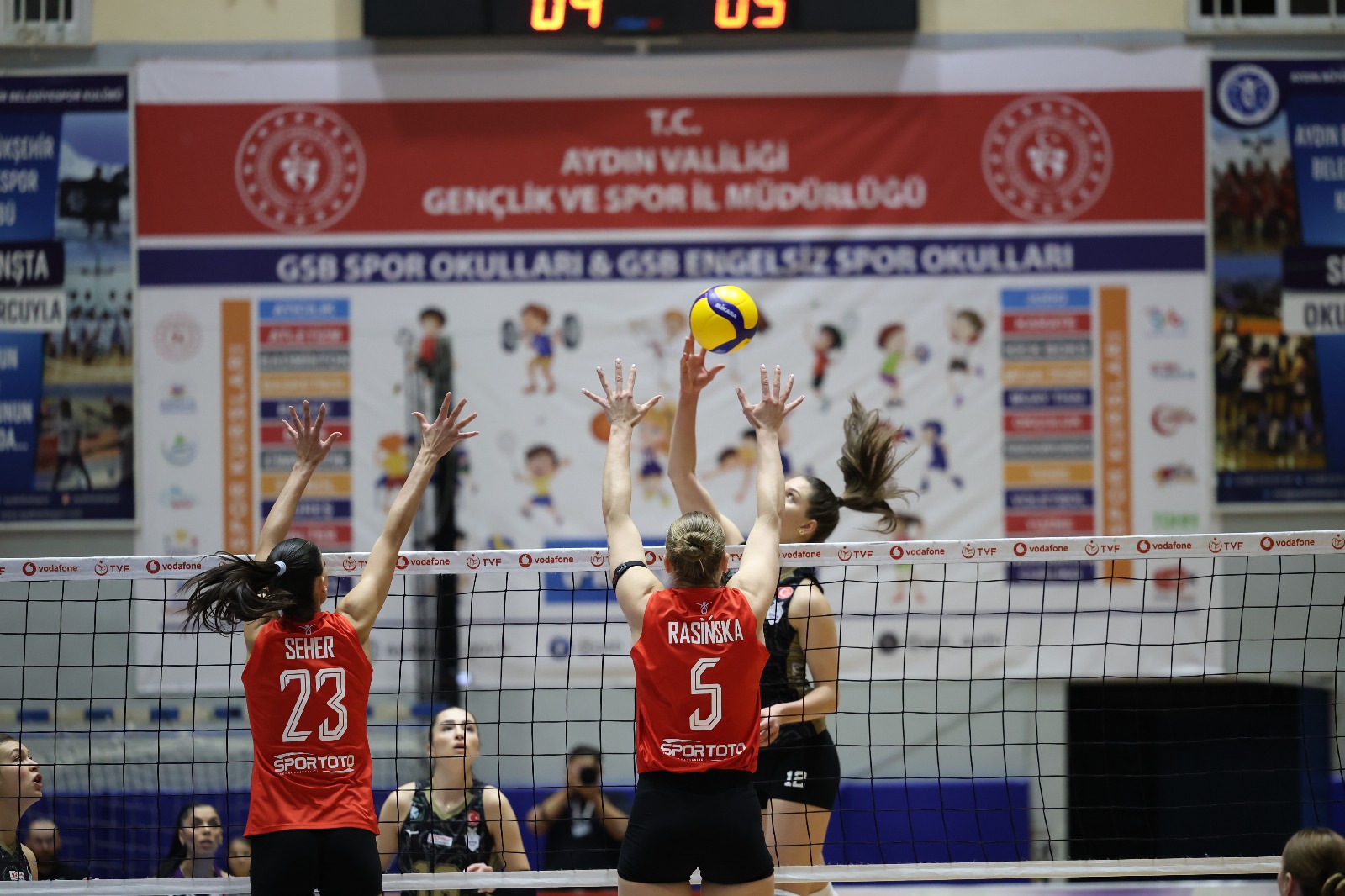 Sultanlar 621816 1Feca73055C321E3D2E4Bb165831C7A9