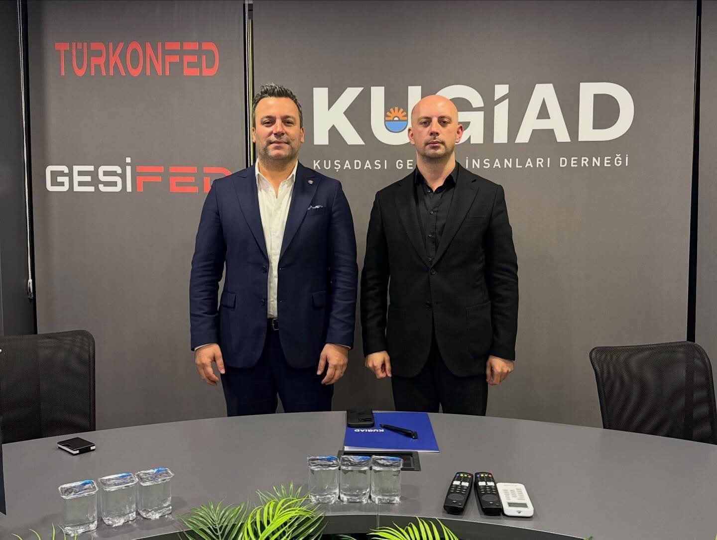 Tulov Baskani Demirtas Kugiadi Ziyaret Etti 622913 Ae87A28Bb482865Eefd903A64A9E31B5