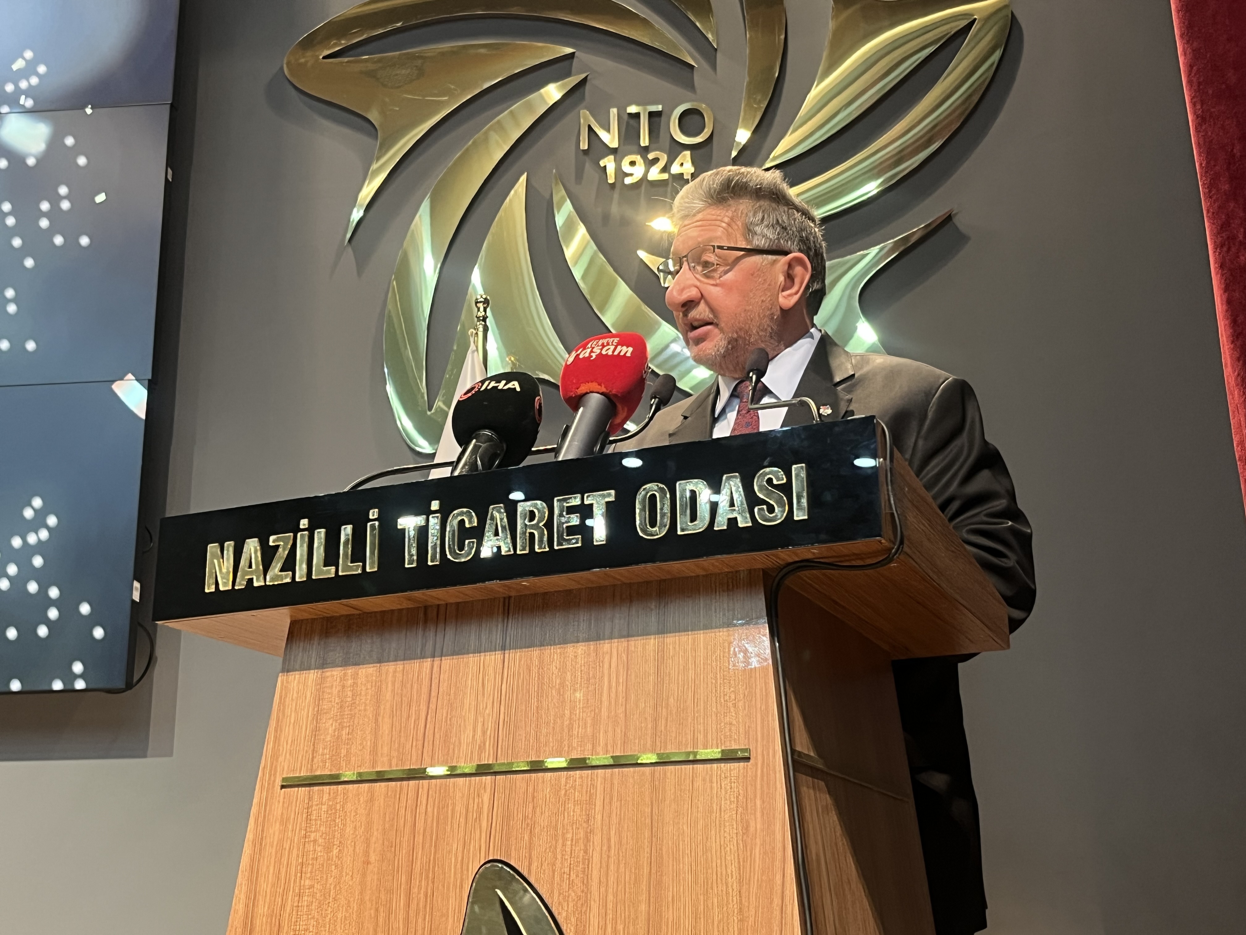 Ureticiler Bu Torende Bir Araya Geldi Nazilli Ekonomisine Katki Saglayan Ihracatcilar Odullendirildi 625529 707De2099A85Be9Badf0B10Eb6D513A5