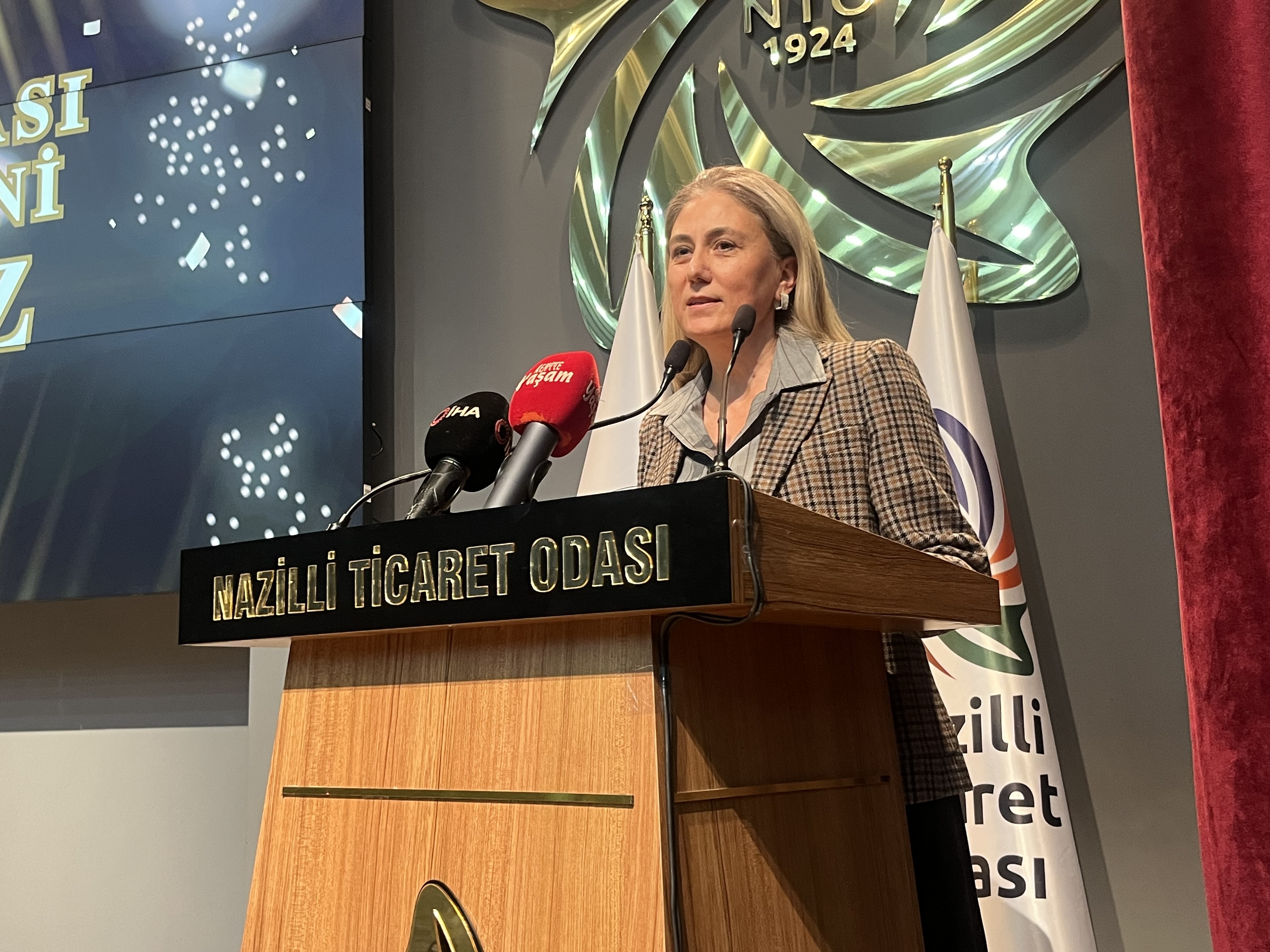 Ureticiler Bu Torende Bir Araya Geldi Nazilli Ekonomisine Katki Saglayan Ihracatcilar Odullendirildi 625529 Ec4435632519Bc7Acf53De78537B1F04