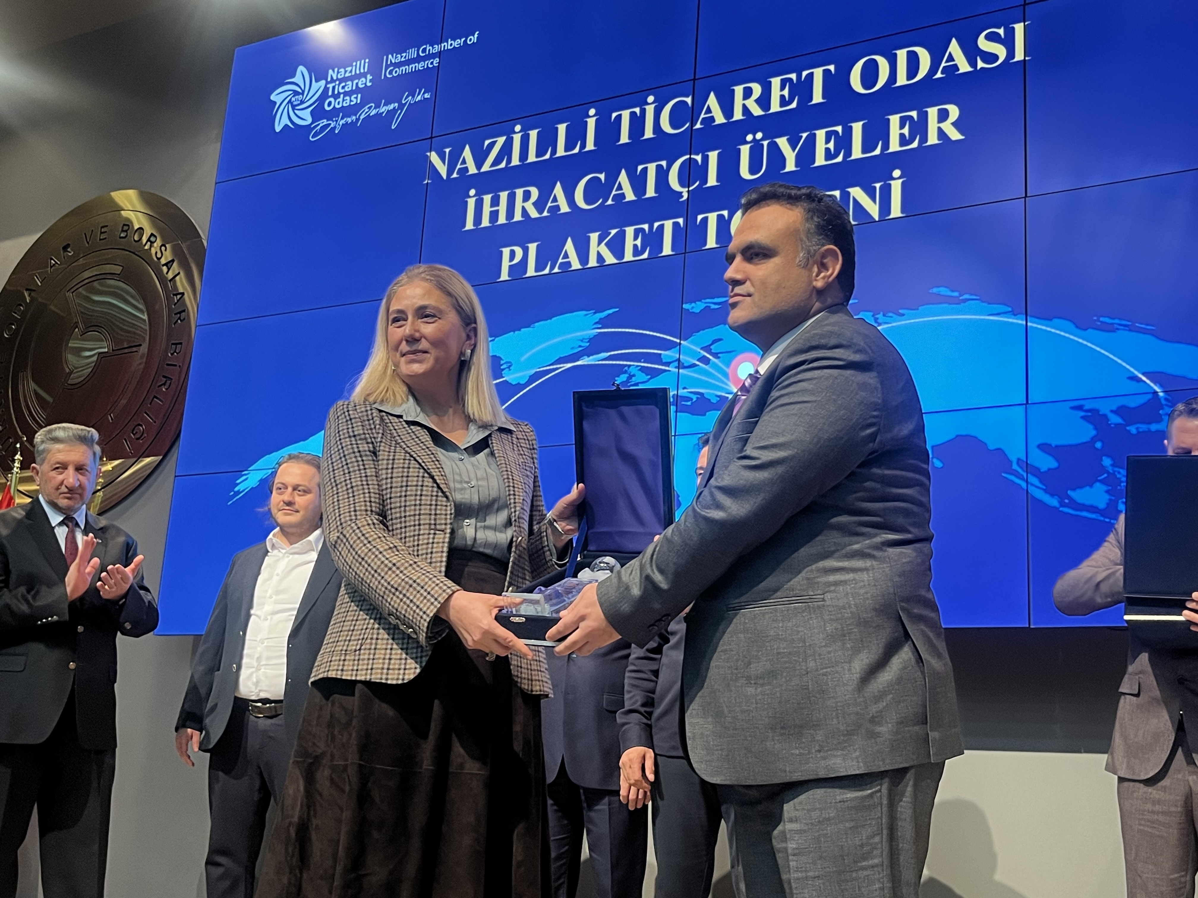 Ureticiler Bu Torende Bir Araya Geldi Nazilli Ekonomisine Katki Saglayan Ihracatcilar Odullendirildi 625529 F7E92Eaec44275Dbf23A1462D2Bb0A9F