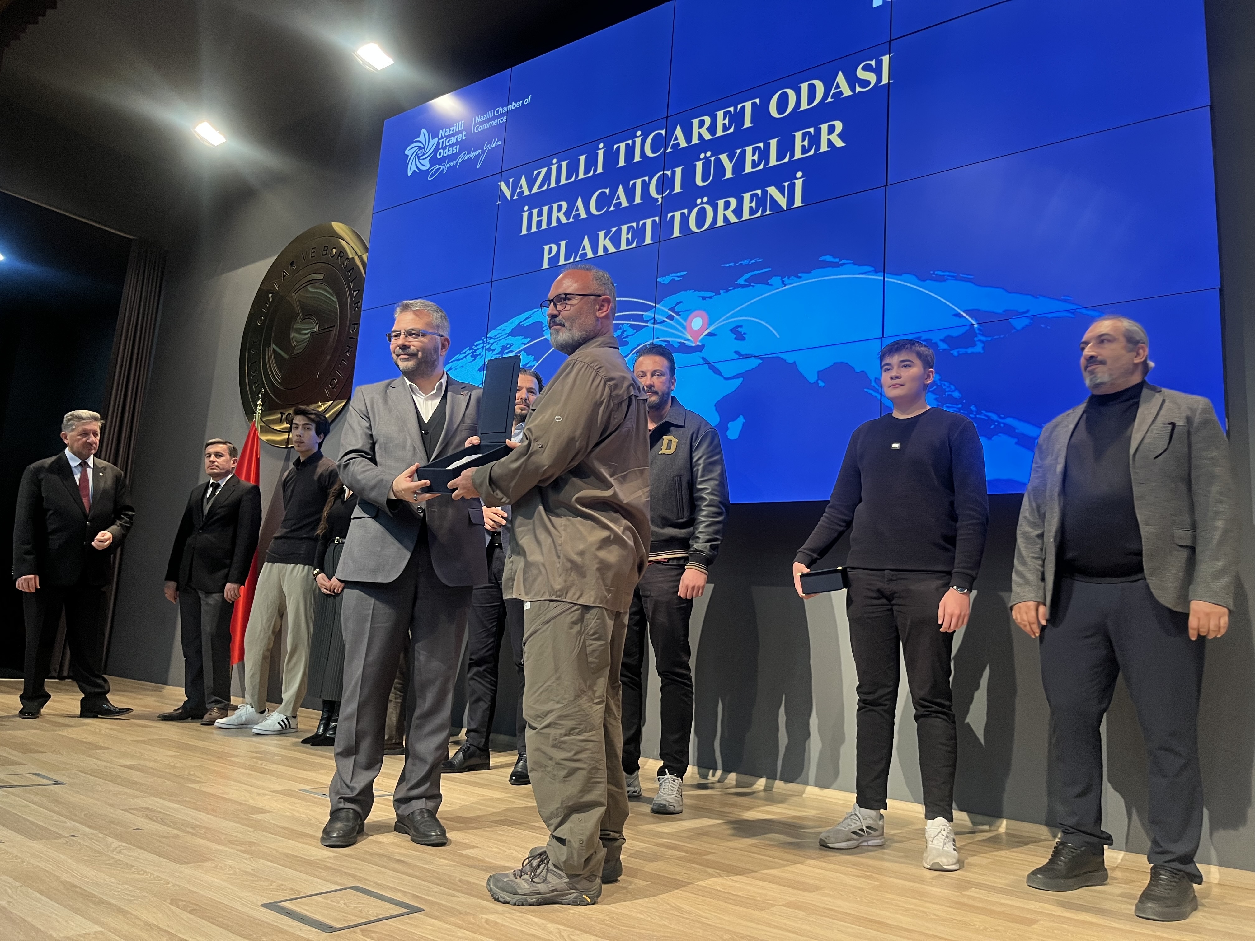 Ureticiler Bu Torende Bir Araya Geldi Nazilli Ekonomisine Katki Saglayan Ihracatcilar Odullendirildi 625529 Fe6A64796393855E073Ac1Faf99Acbc4