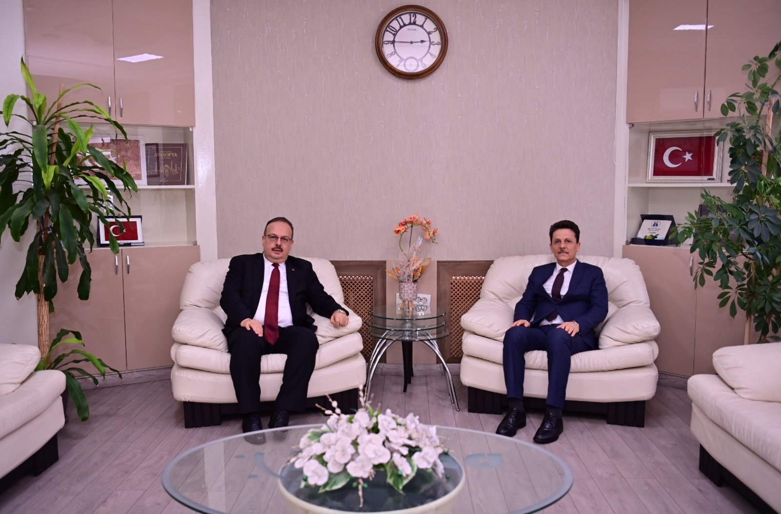 Vali Canbolattan Hayirli Olsun Ziyaretleri 624792 B0Da78E7F27Eaf5691F29D8Bd010293C