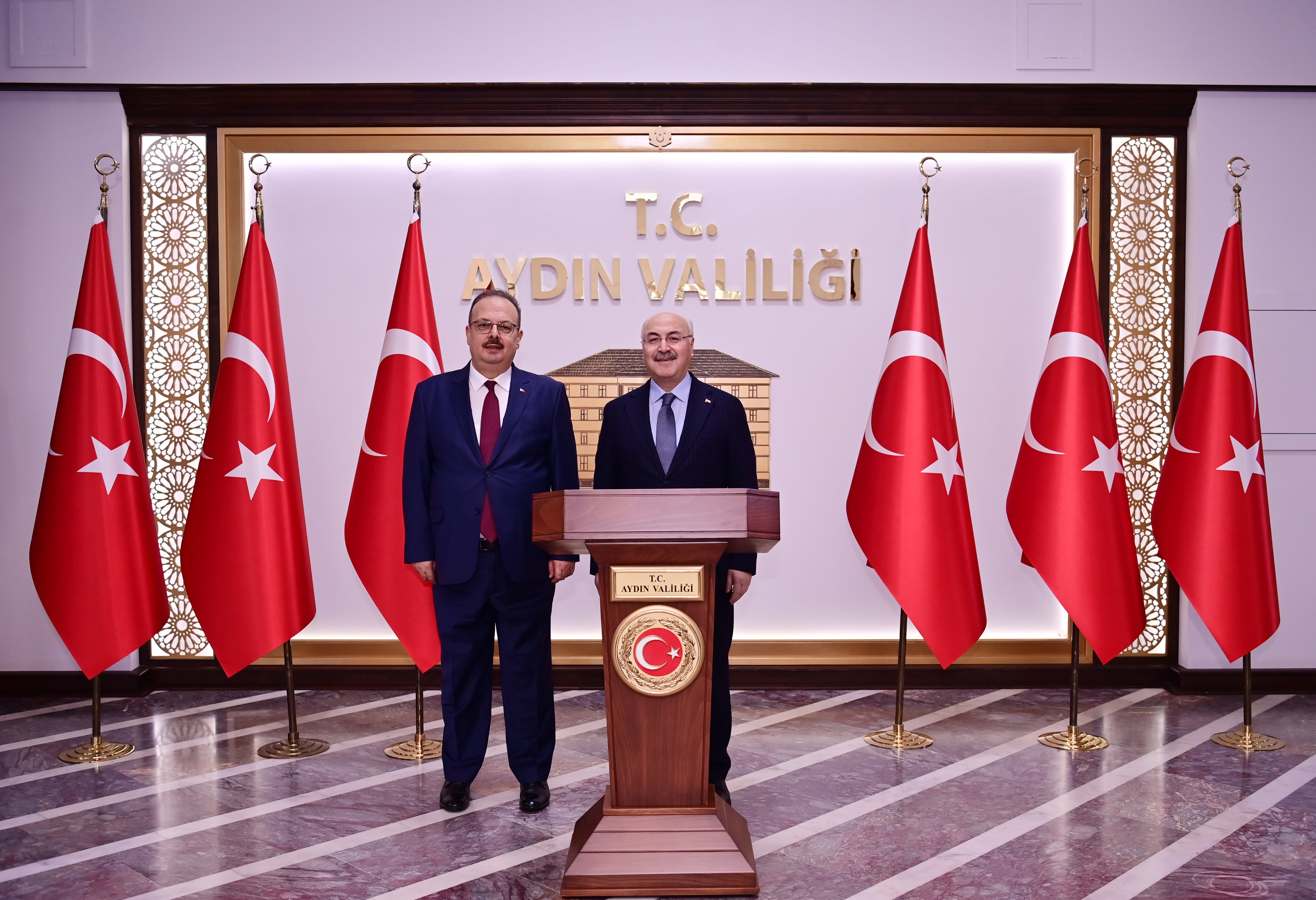 Vali Kosger Aydindan Kopamiyor 623383 7A5C8C42119F91798Bcc83F6Daee30Cd