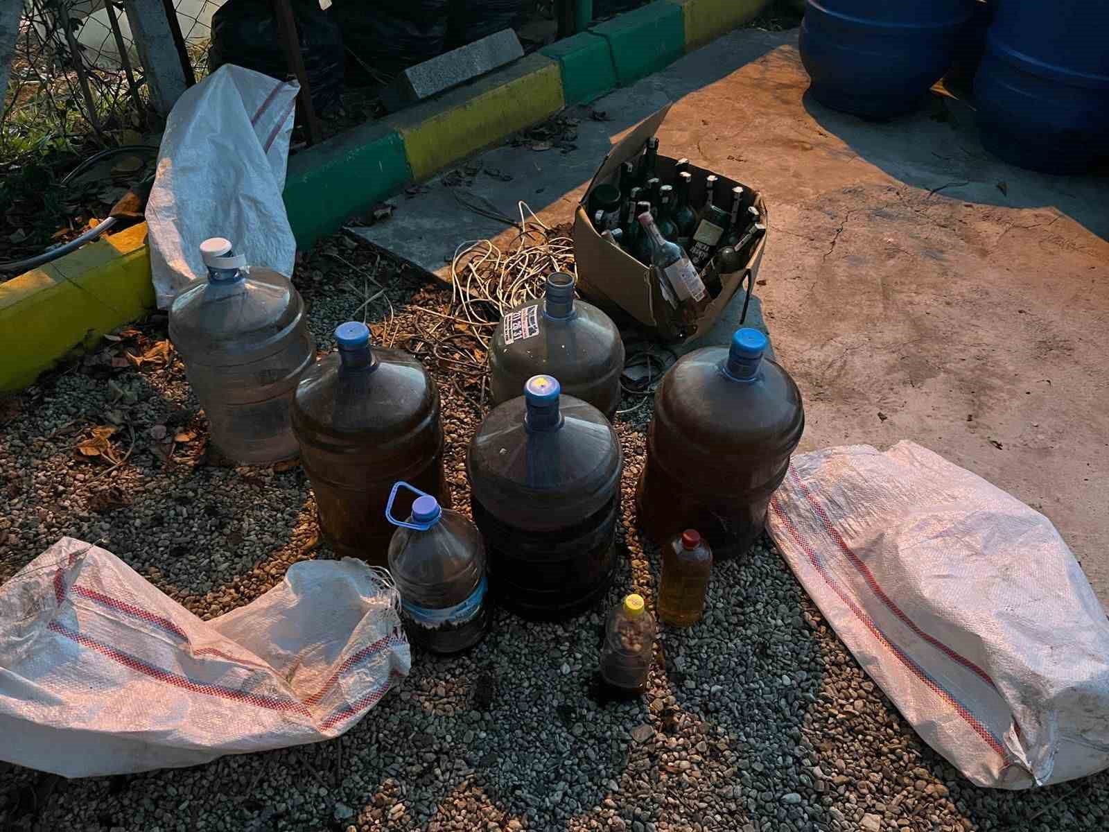 Yeni Yil Oncesi 6 Ton Sahte Alkol Ele Gecirildi 317Ee4D3Bd7A49F4E462E67A89311Fe6