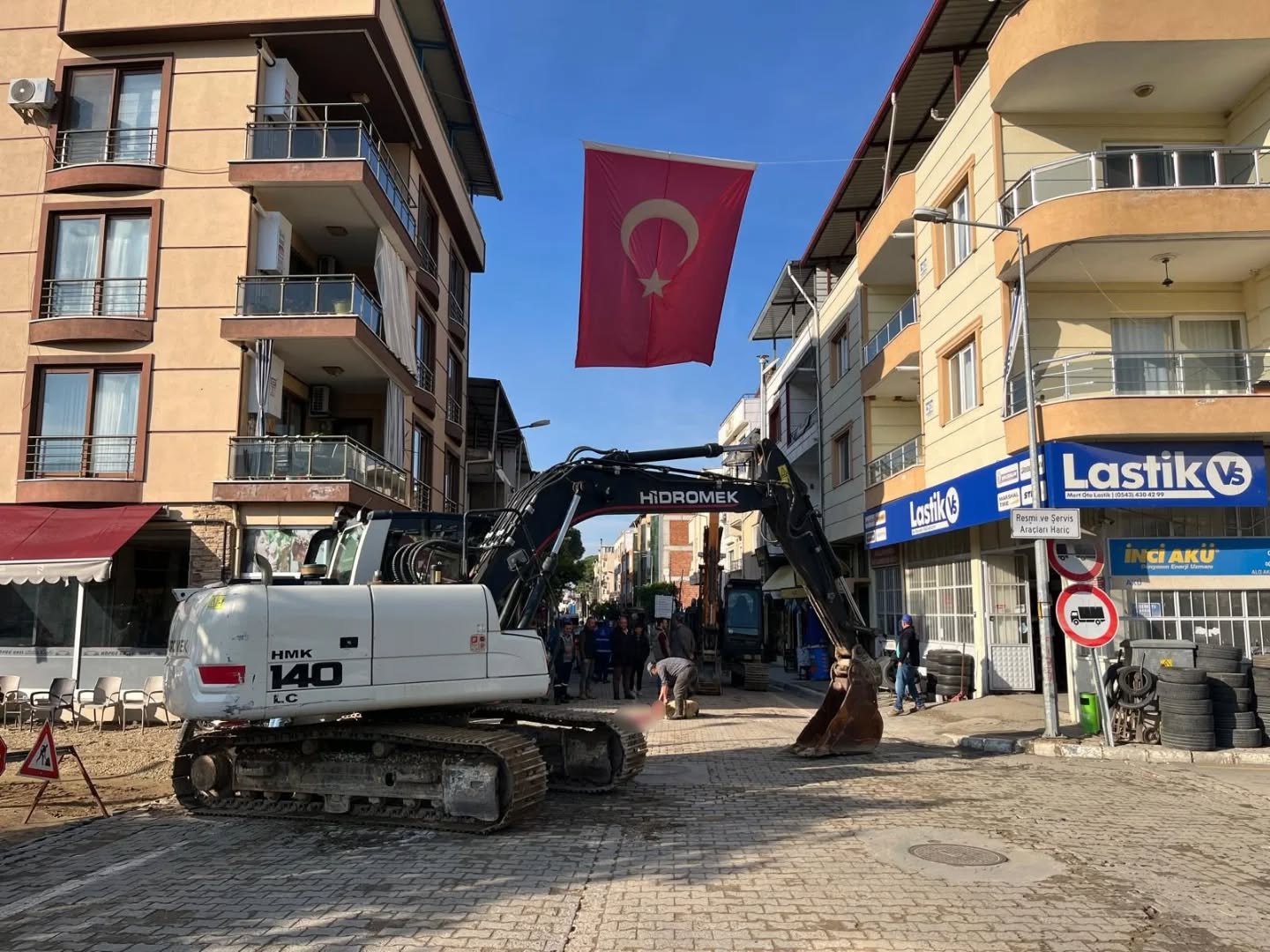 Yenipazarda Altyapi Yenileniyor Sicak Asfalt Geliyor 618468 9Bfc6E6F6B60C49A23656911D3E7Dcf3