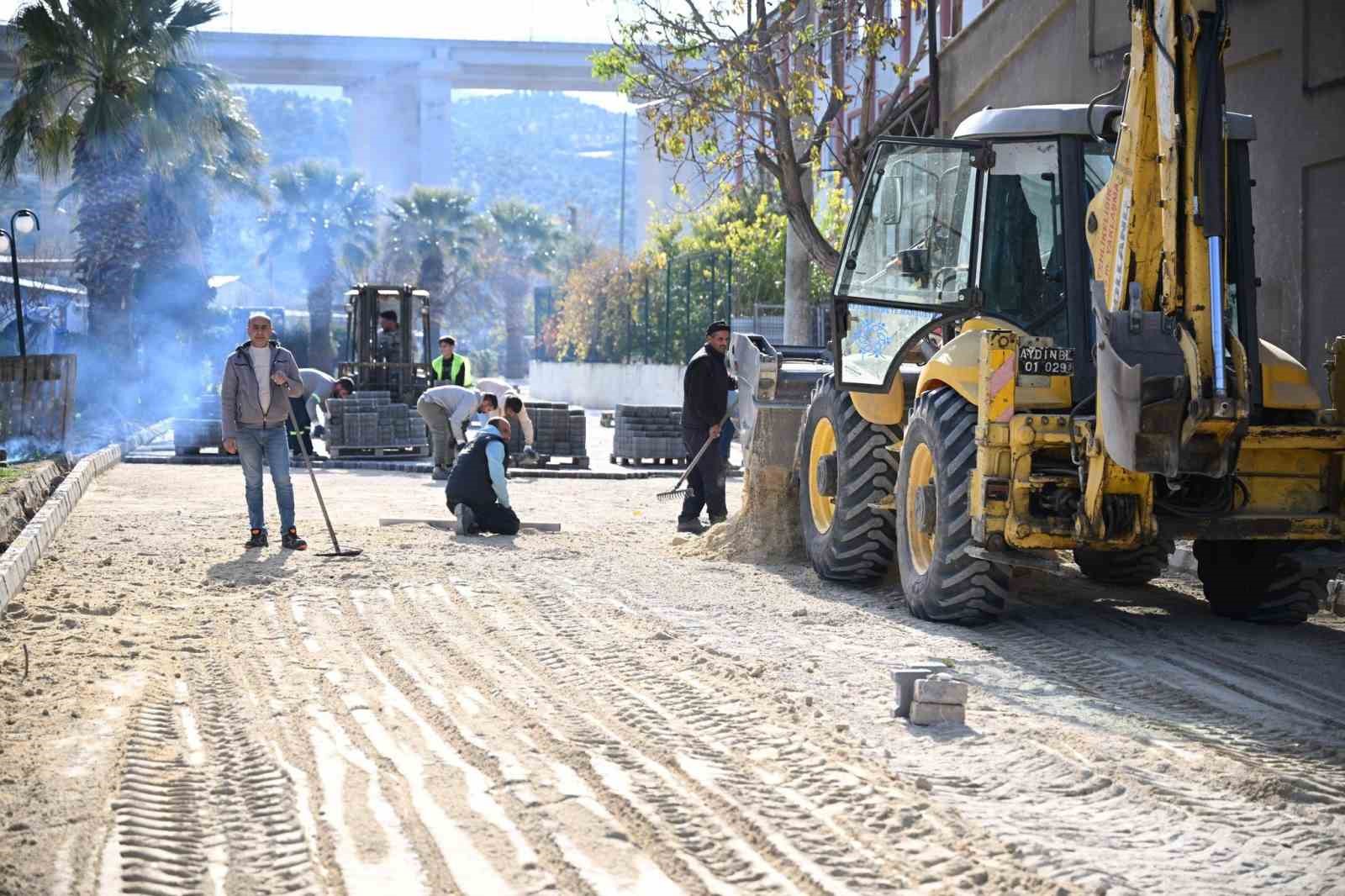 Yenipazarda Dogu Mahallesinde Parke Tasi Calismalari Suruyor F598Ea2961D8834490A425A4Fdc5D0E5