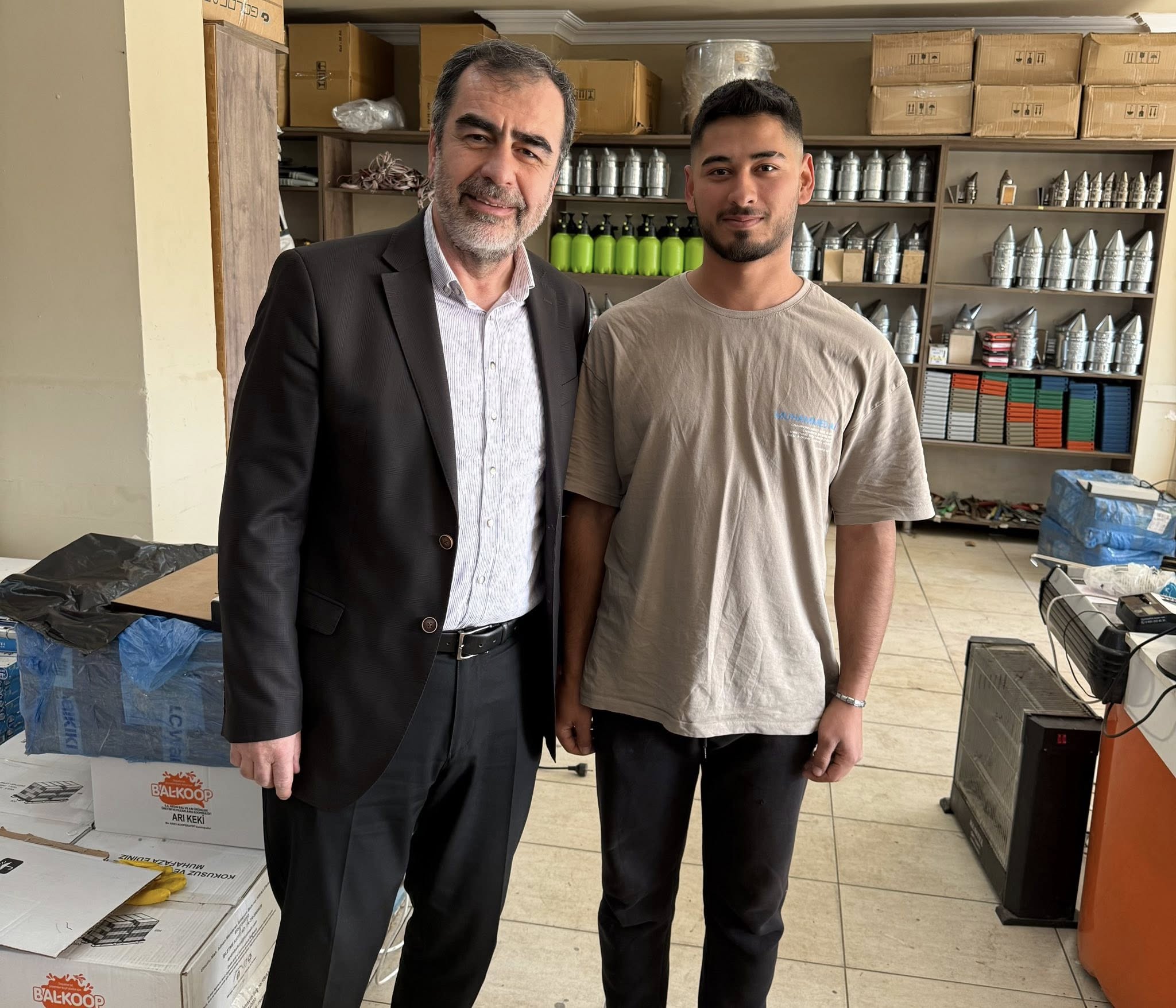 Zaman Yolculugu Gibi Bulusma 10 Yil Sonra Ayni Karede 621760 41B96980D2820B719382Fb6Be96Db6B7