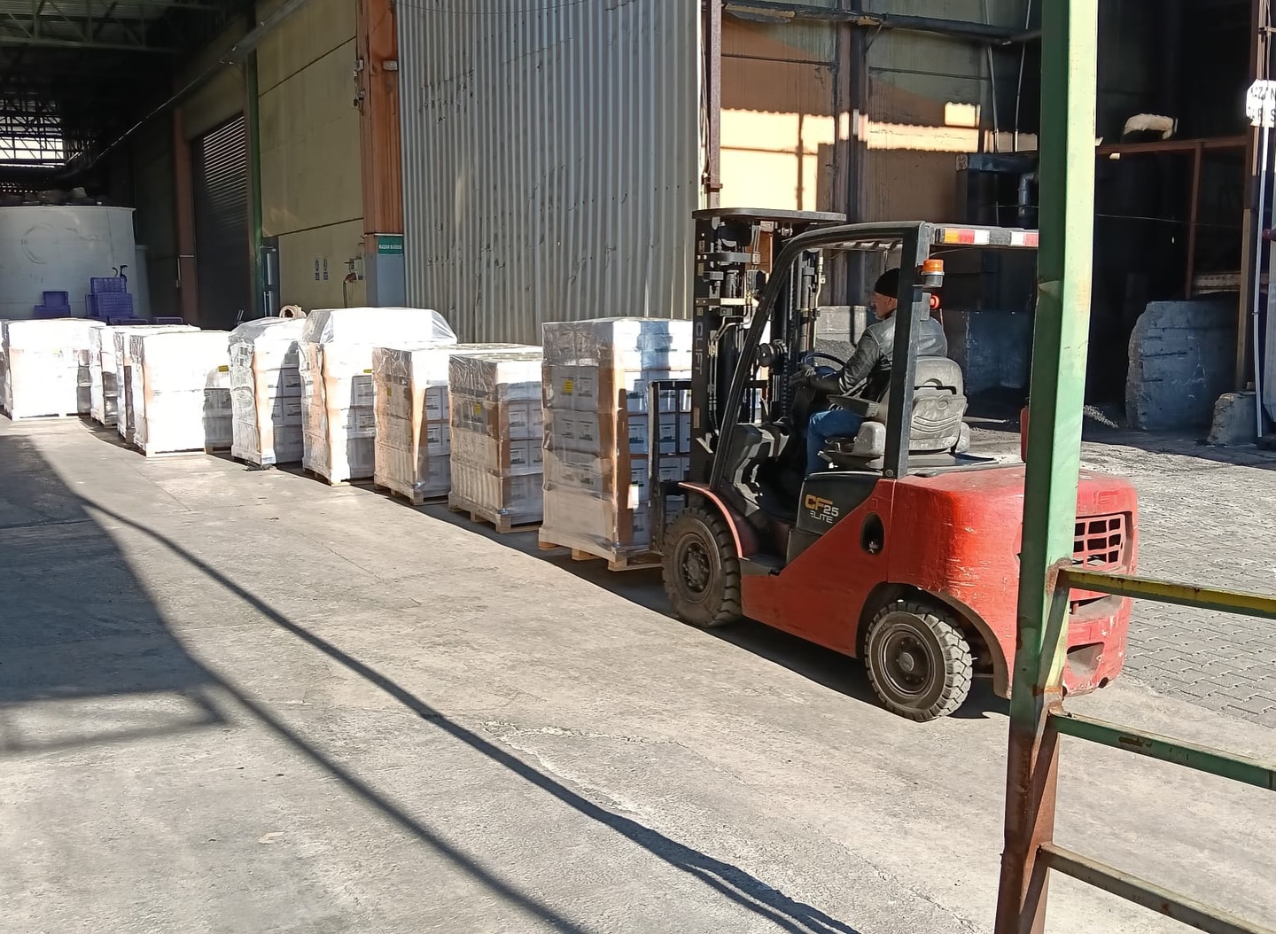 Zeyko Tarimdan Kizilaya 14 Milyon Liralik Zeytin Bagisi 622462 8C90845E61B64B9Bc627Ffdf708F65F6