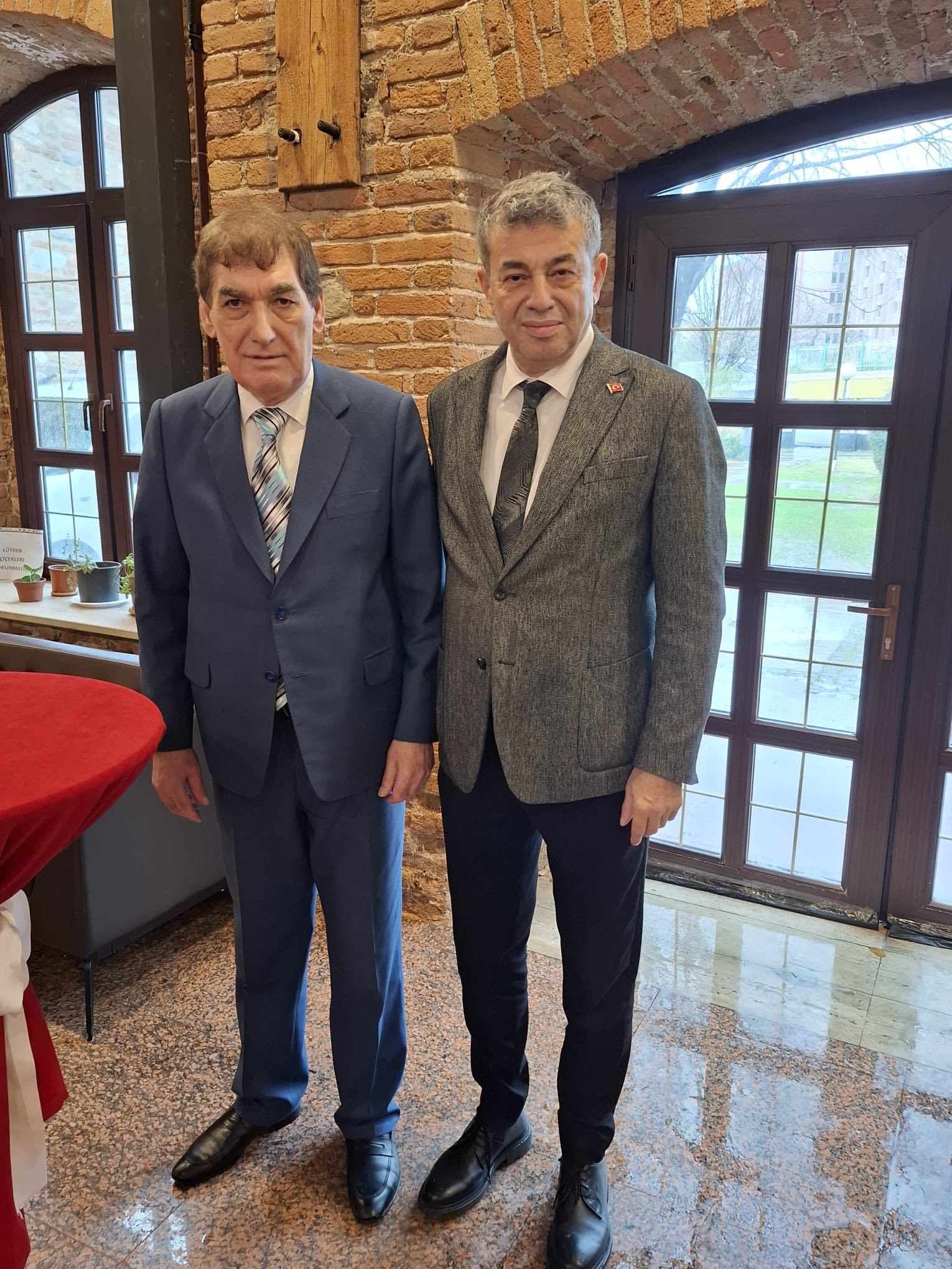 38 Yillik Baskan Yeniden Secildi 628859 B76922Eed6B2F43A2Fcb3280Aec4228A