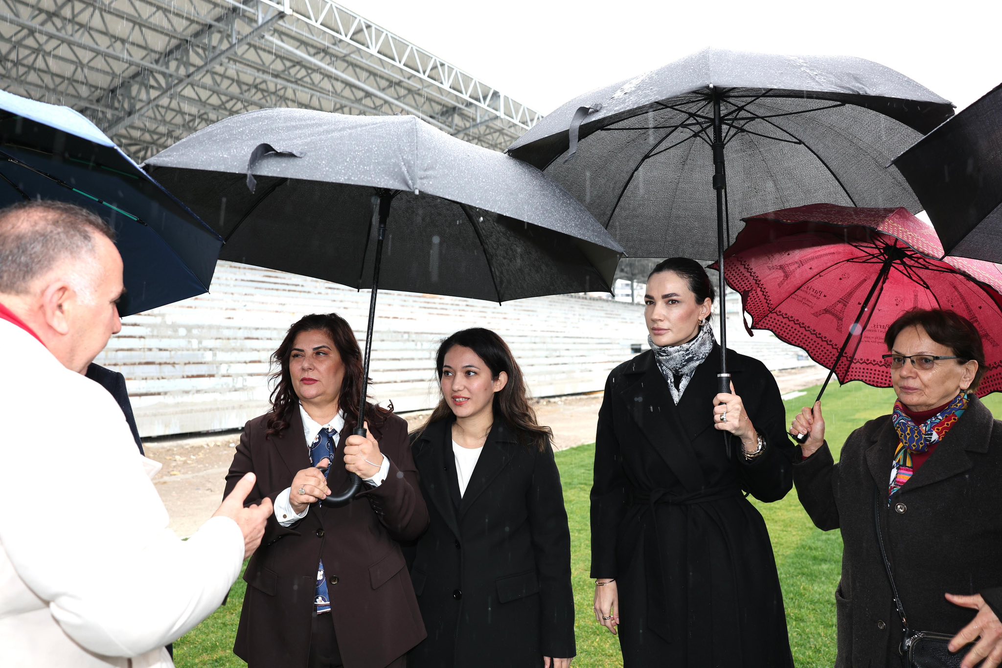 Adnan Menderes Stadyumunda Sona Dogru Cercioglu Ve Ak Parti Heyeti Yeni Stadyumu Inceledi 634835 Cf473Bfb502D4C2F31F12A2E57935511
