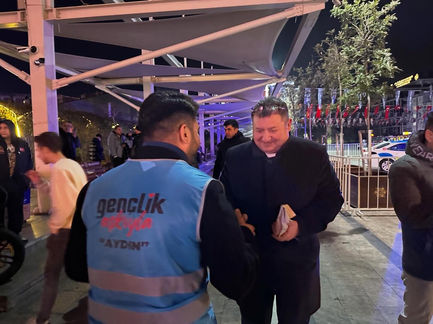 Ak Genclik Yilbasinda Gorev Basindakileri Unutmadi 626751 E5F653E84133C5817959D852A94F8917