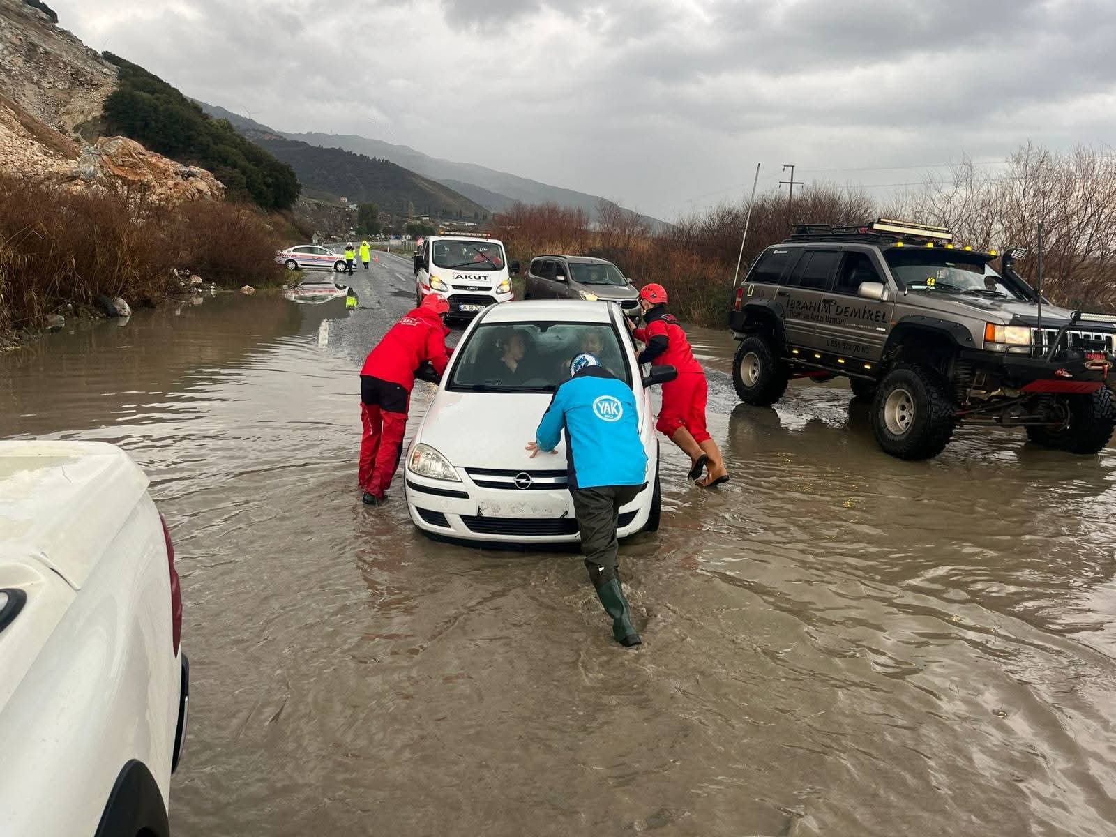 Akut Kusadasi Soke Icin Seferber Oldu 632828 A732E30368Dd5Fec90C0C61E5Db5Fee0