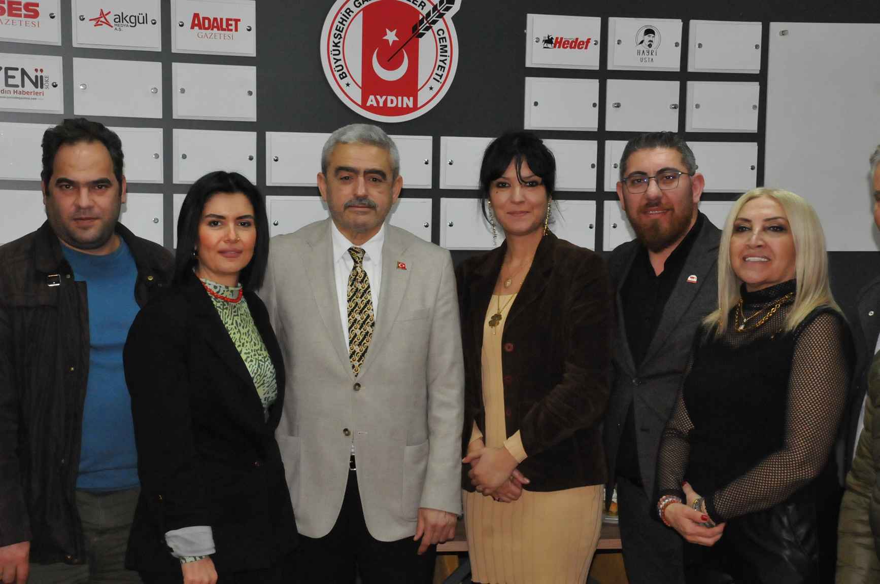 Alicik Mhp Aydinda Gucleniyor 630321 71C58231555A5D742D9Bcb6099C81B95