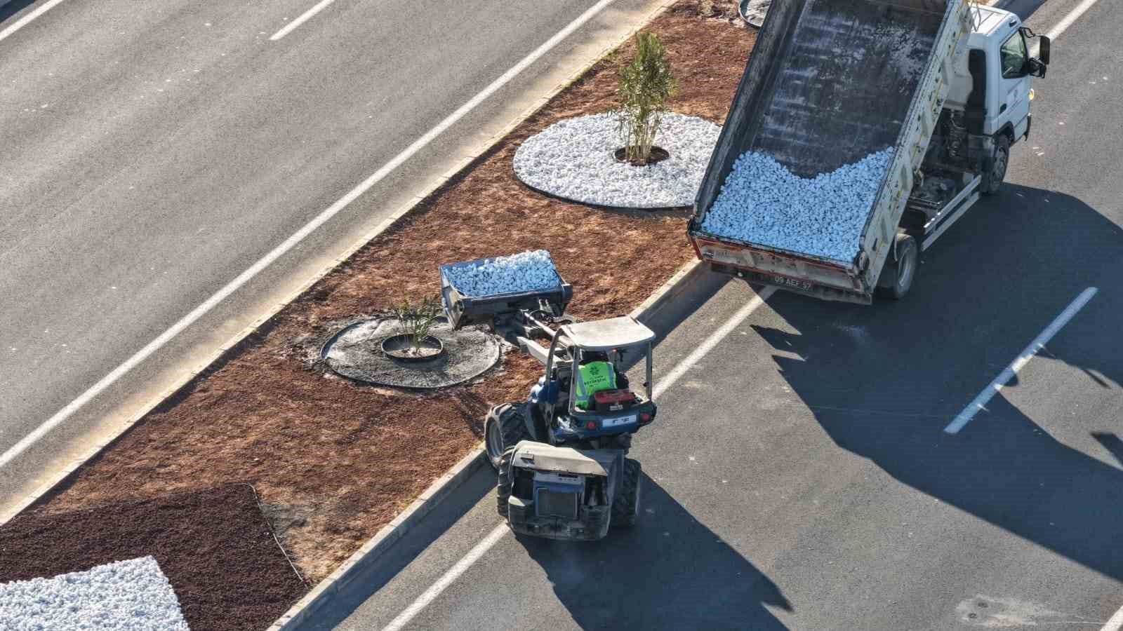 Aydin Buyuksehir Belediyesinden Acarlar Sehir Hastanesi Yolunda Peyzaj Duzenlemesi 03414E5Db05B7E0776Fa47E457F79273