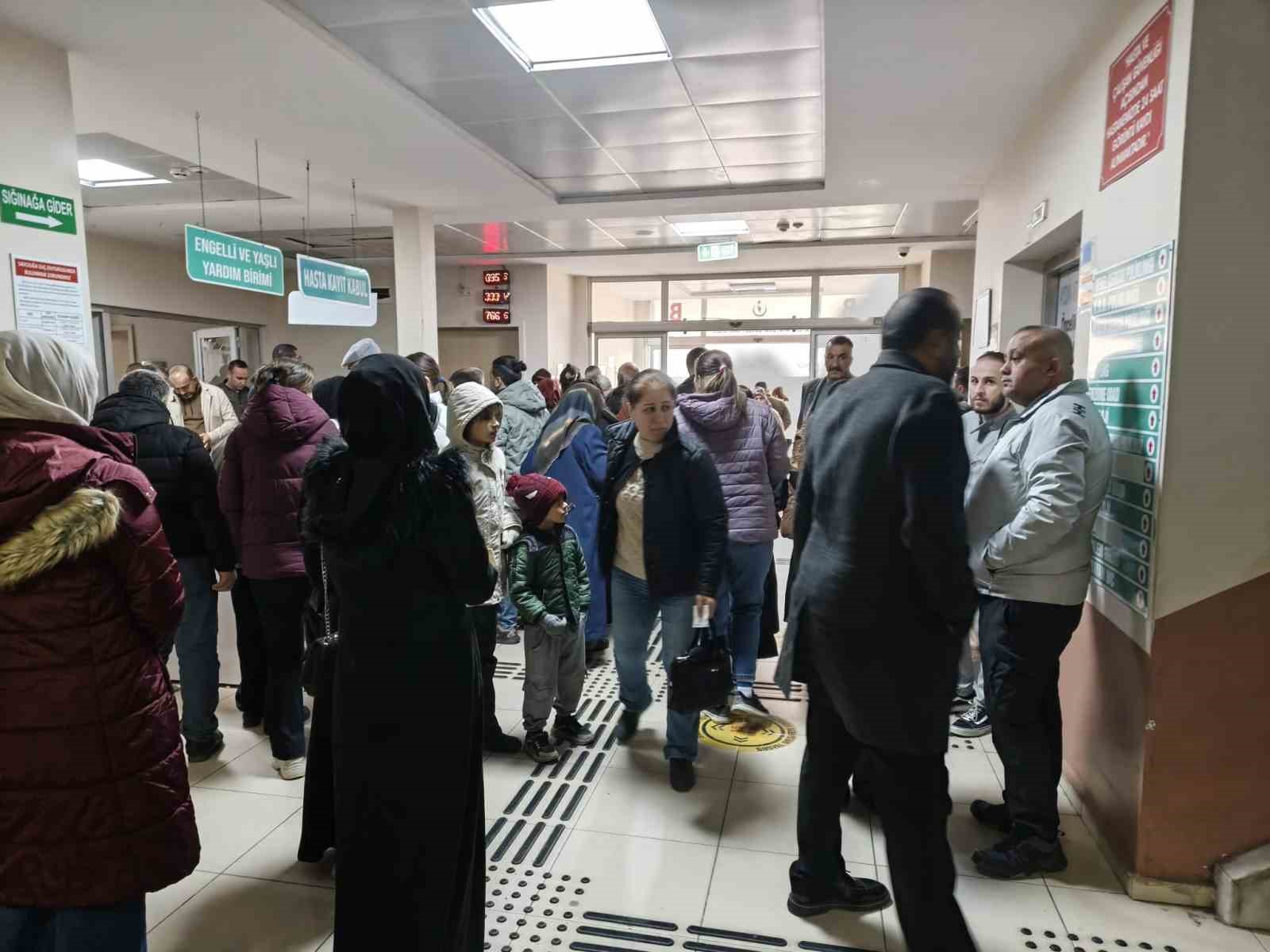 Aydin Soguga Dayanamadi Vatandaslar Hastaneye Akin Etti A44714B0859F14341510820Ec6Dc1Aed