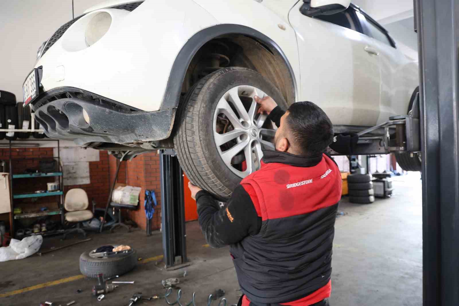 Aydin Yillar Sonra Buz Tuttu Oto Lastikcileri Ek Mesai Yapti A4D2A7B4858Ddb978Cf9144B27Ba1Bf0