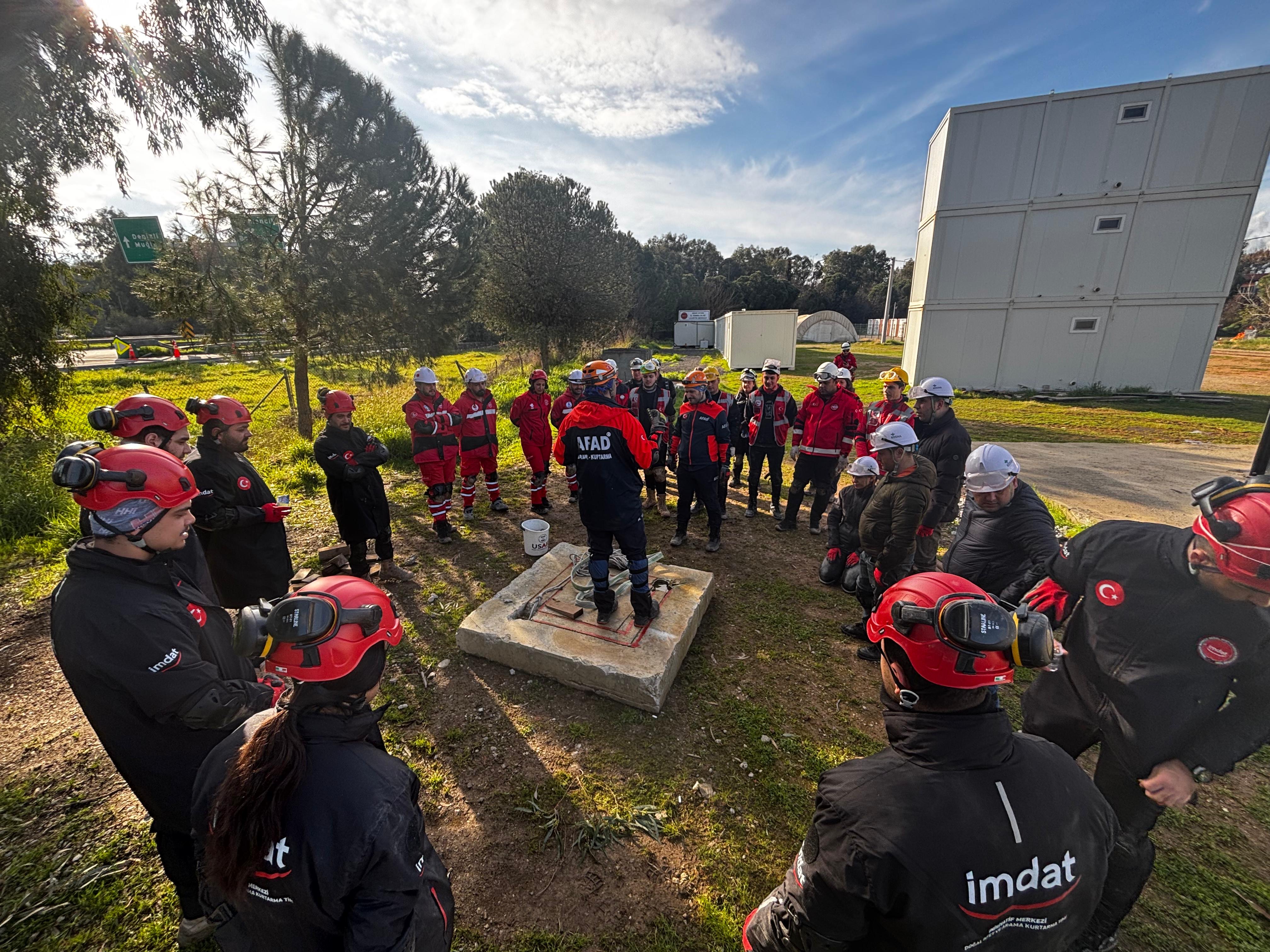 Aydinda Enkazda Arama Kurtarma Egitimlerinde Yogun Tempo 634193 1Ec0472Cbea7Fd970283Fcb7Fd3B899C