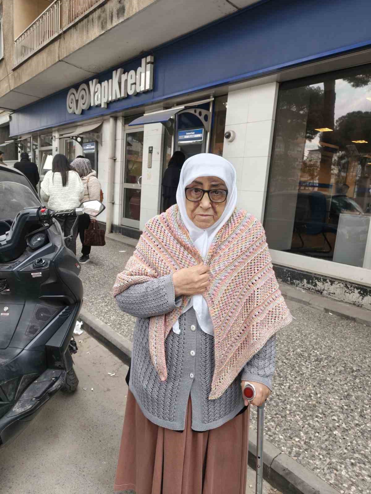 Aydinda Ilginc Olay Duzgun Konusamiyorsun Deyip Emekli Maasini Vermediler 9742F9Ba383C57864F38B198314191Ca