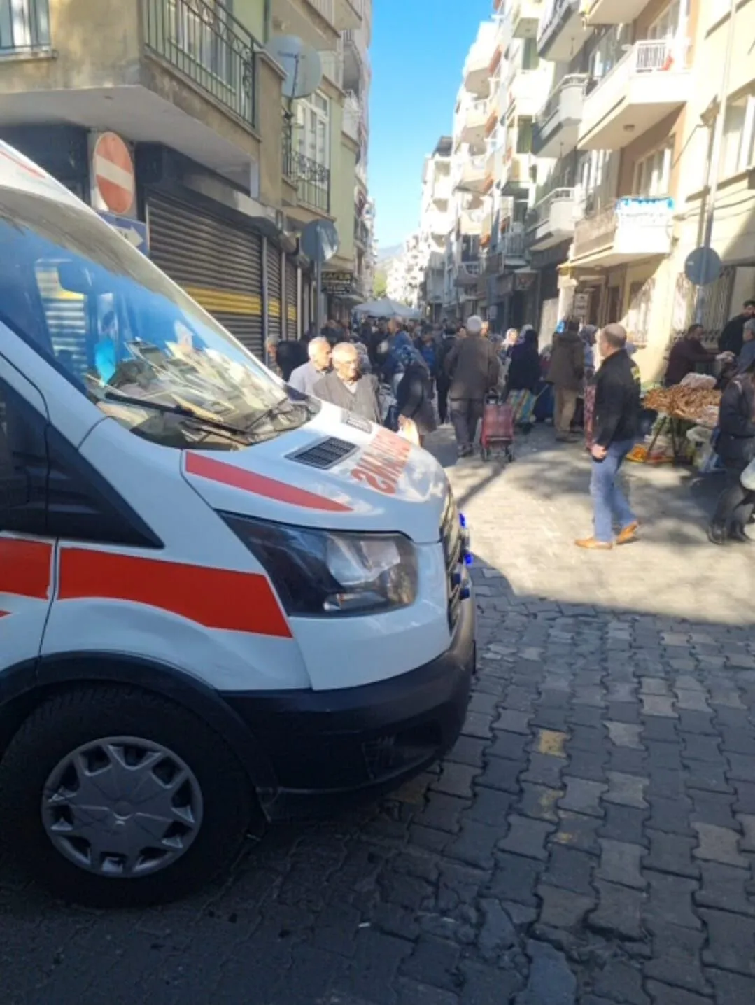 Aydinda Semt Pazarinda Silahlar Konustu 631789 3A60C63F36C9Aa45362F8Fe56768B637