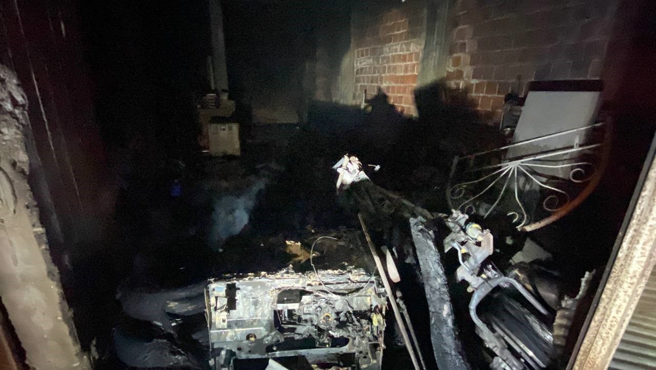 Aydinda Yangin Dumandan Etkilenen 2 Kisi Hastaneye Kaldirildi A9622D07Ca66243D706B53E479C84823