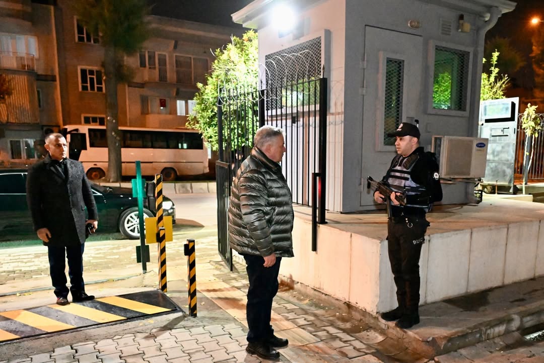 Aydinda Yeni Yila Gorevi Basinda Girenlere Moral Ziyareti 626680 10A7B9F861131E9F592A3Acd203D593F