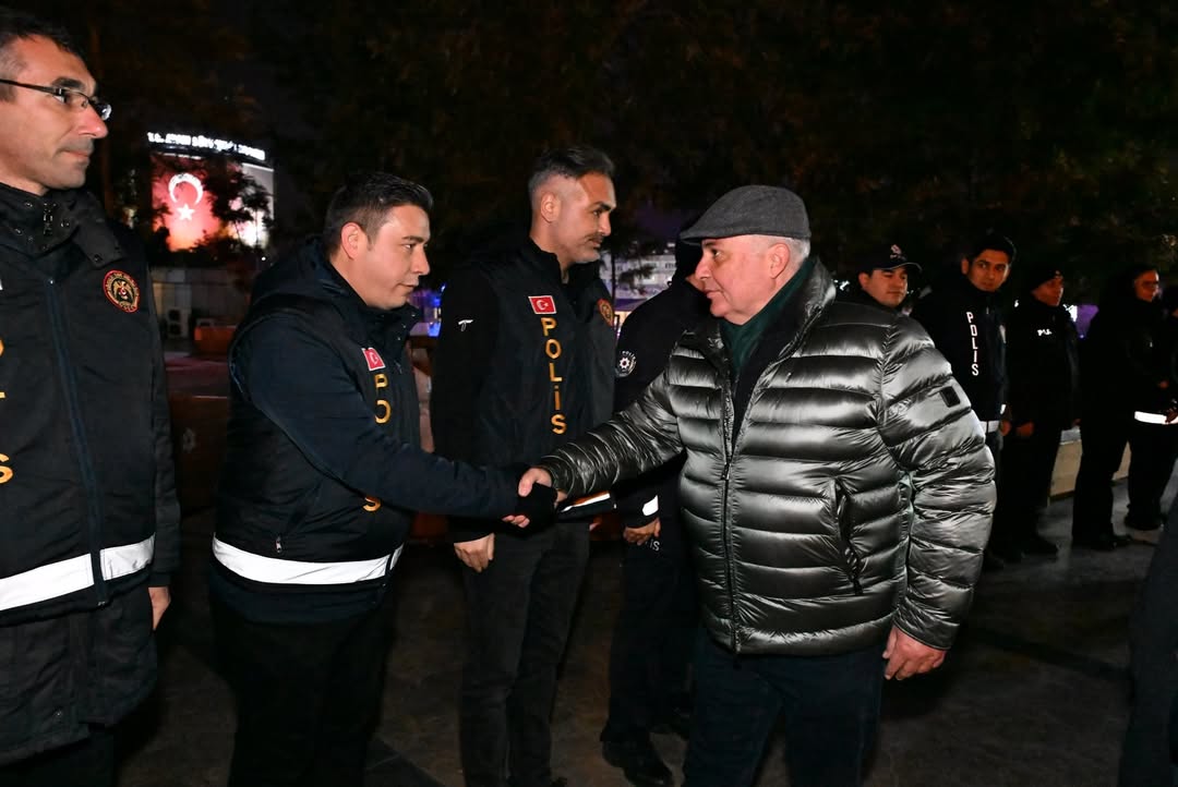 Aydinda Yeni Yila Gorevi Basinda Girenlere Moral Ziyareti 626680 1209320E005A7B48F0E3D48Ab03Da479