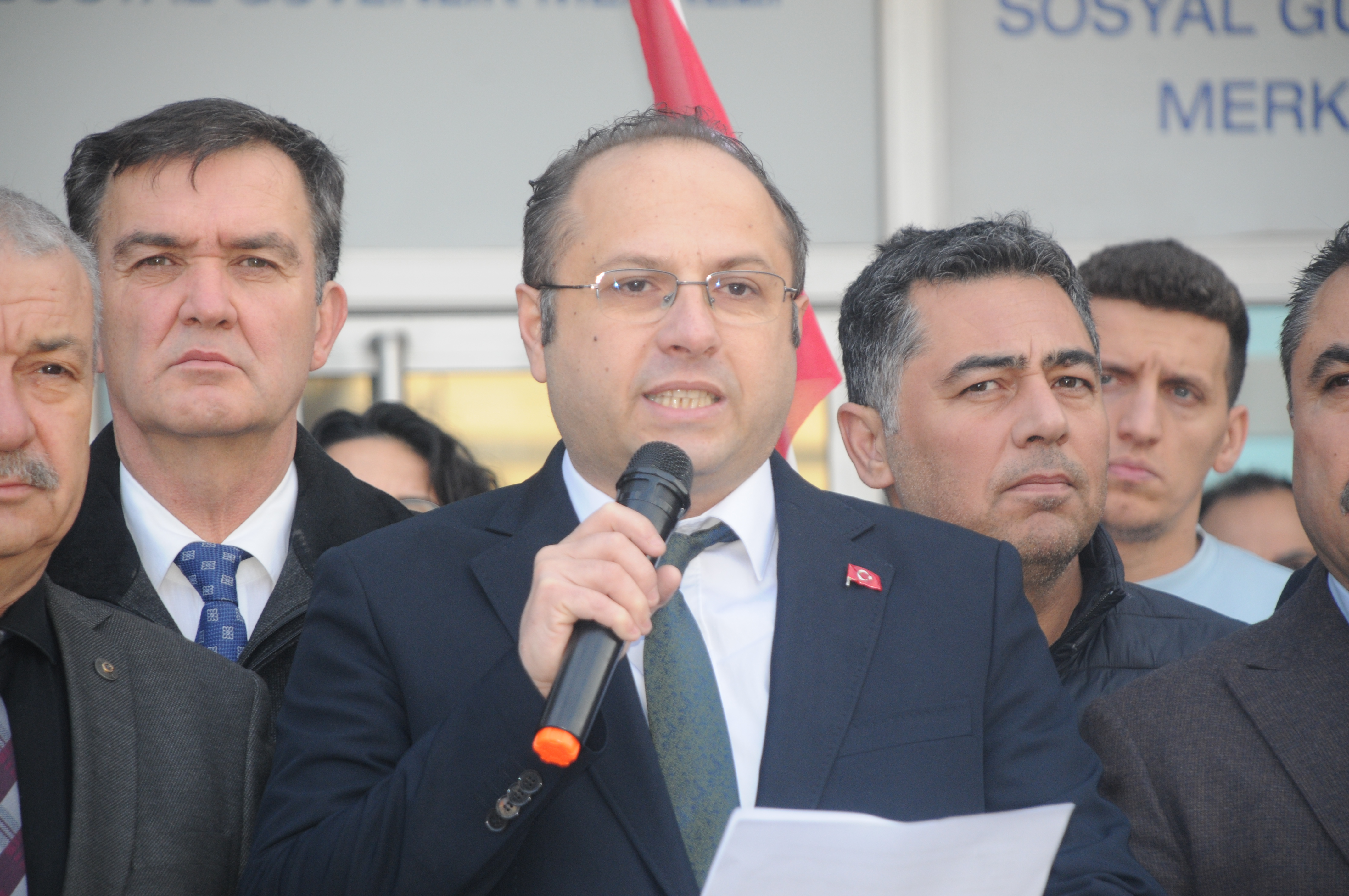 Aydindan Yalovadaki Saldiriya Tepki Kamu Gorevlileri Sahipsiz Degildir 628879 5C47D2F7F8C9D92B8B9040D410E672Fe