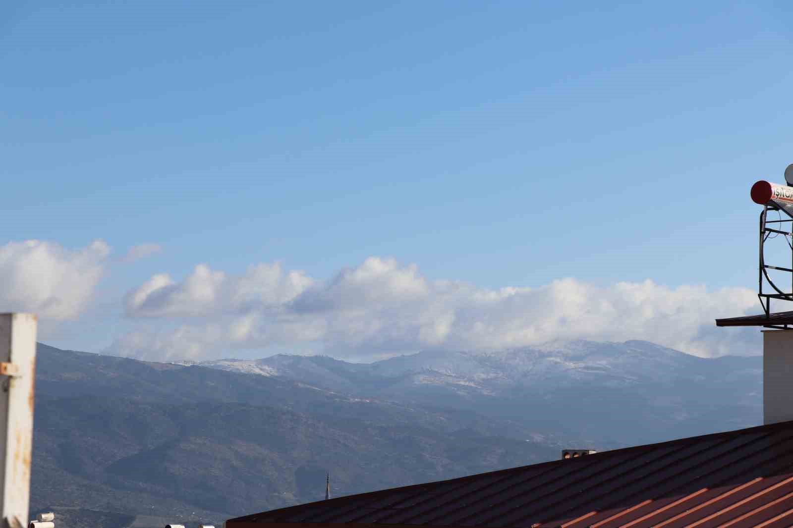 Aydinin Yuksek Kesimleri Beyaza Burundu 0A450A00Aebce267Ac9125919D2B5Ebd