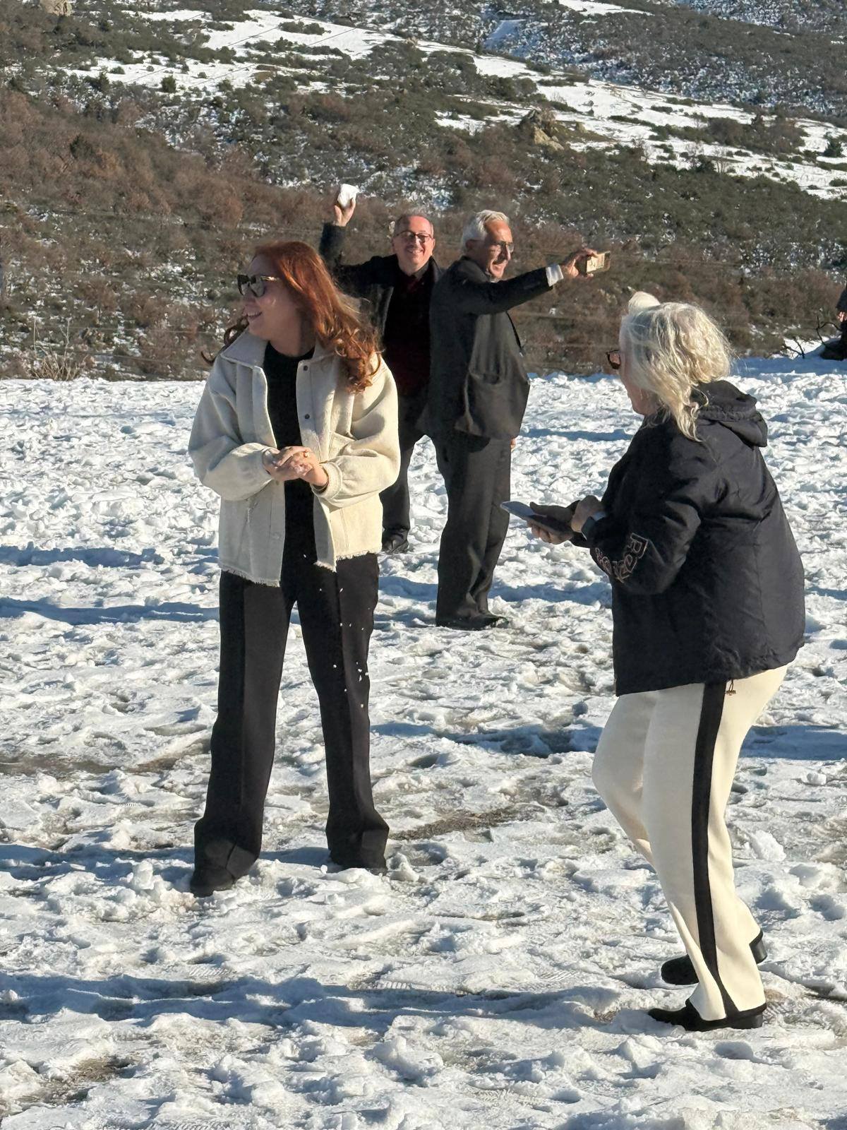 Aydinli Siyasetciler Karin Keyfini Yasadi 631265 30E3D903391B01C5038219864B3668D9