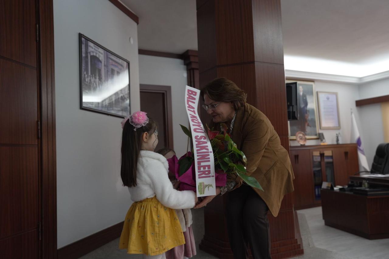 Balat Mahallesi Sakinleri Baskan Gencaya Destek Ziyareti 631457 59F15B0495151A833Ea4C91B99E254C8