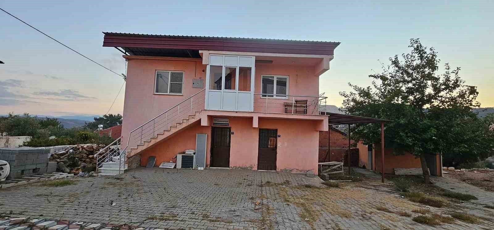 Basalan Camii Cemaati Imam Atamasi Bekliyor 73Cbafefe15388B980A3650Ecb5E5968