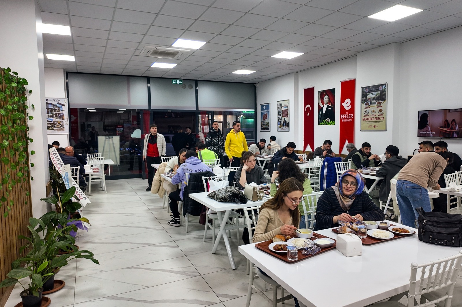 Baskan Yetiskinin Sosyal Belediyecilik Ornegi Kent Lokantasi 633857 20Dac5C1147970938Cc2B8Bbbedece58