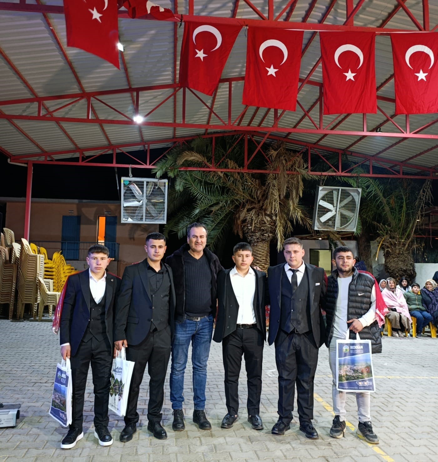 Bozdoganda Askerler Kuran I Kerim Ve Turk Bayragi Ile Ugurlandi 1Ae0Db7Ca5F587Fb3B0Bfb516Cfe0834