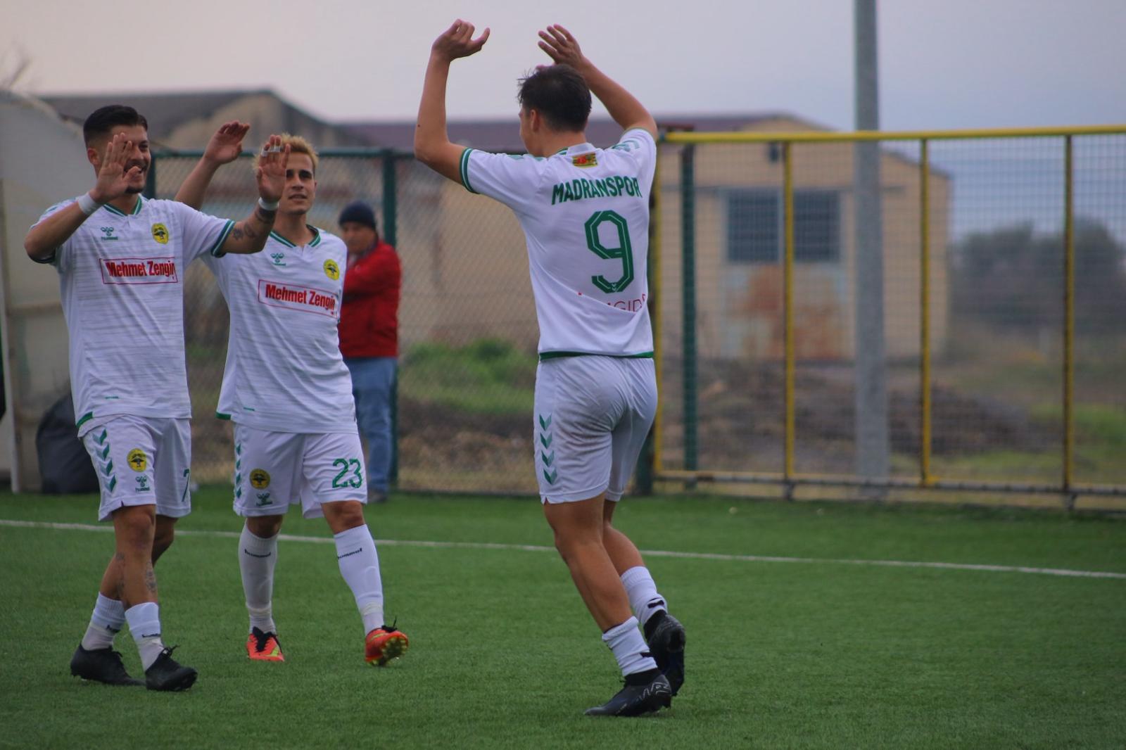 Cine Madranspordan Gol Yagmuru 627597 C866C66D02Aabfbc89A67612F7B130Ed