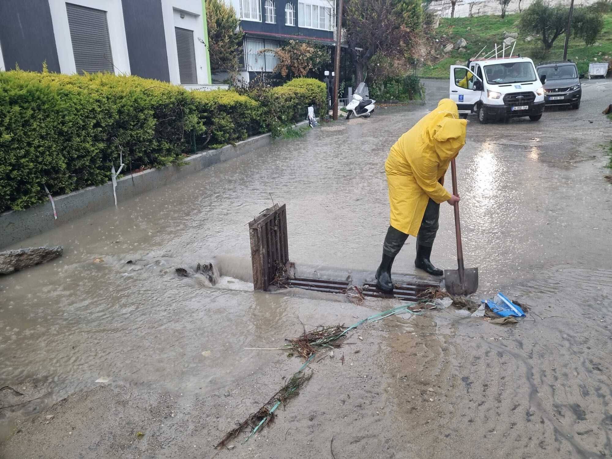 Davutlarda Balikci Tekneleri Sular Altinda Kaldi 632673 F37B52E2E86Efa65B90Dda5A26287E6C