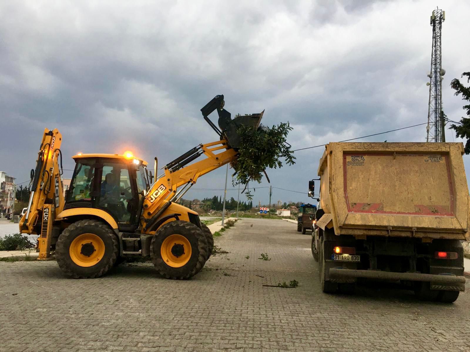 Didim Belediyesi Ekipleri Sahada 628734 Cd3Add3B18Cc1Aabdc7Af06165Aab982