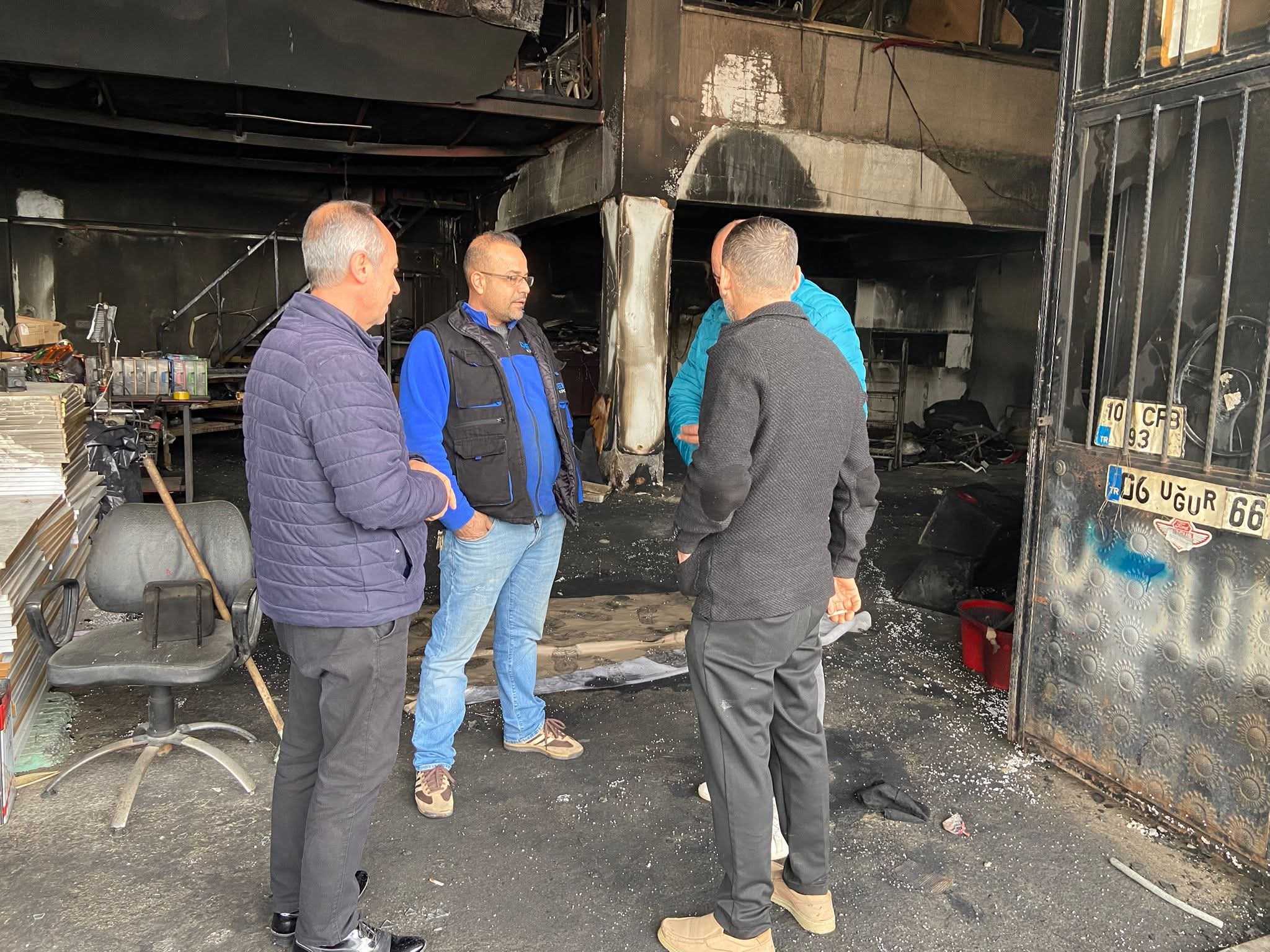 Didim Esnaf Odasi Baskan Adayi Yabadan Isyeri Zarar Goren Esnafa Ziyaret 633803 A84Cf2C3393758935E07Db698389Df66