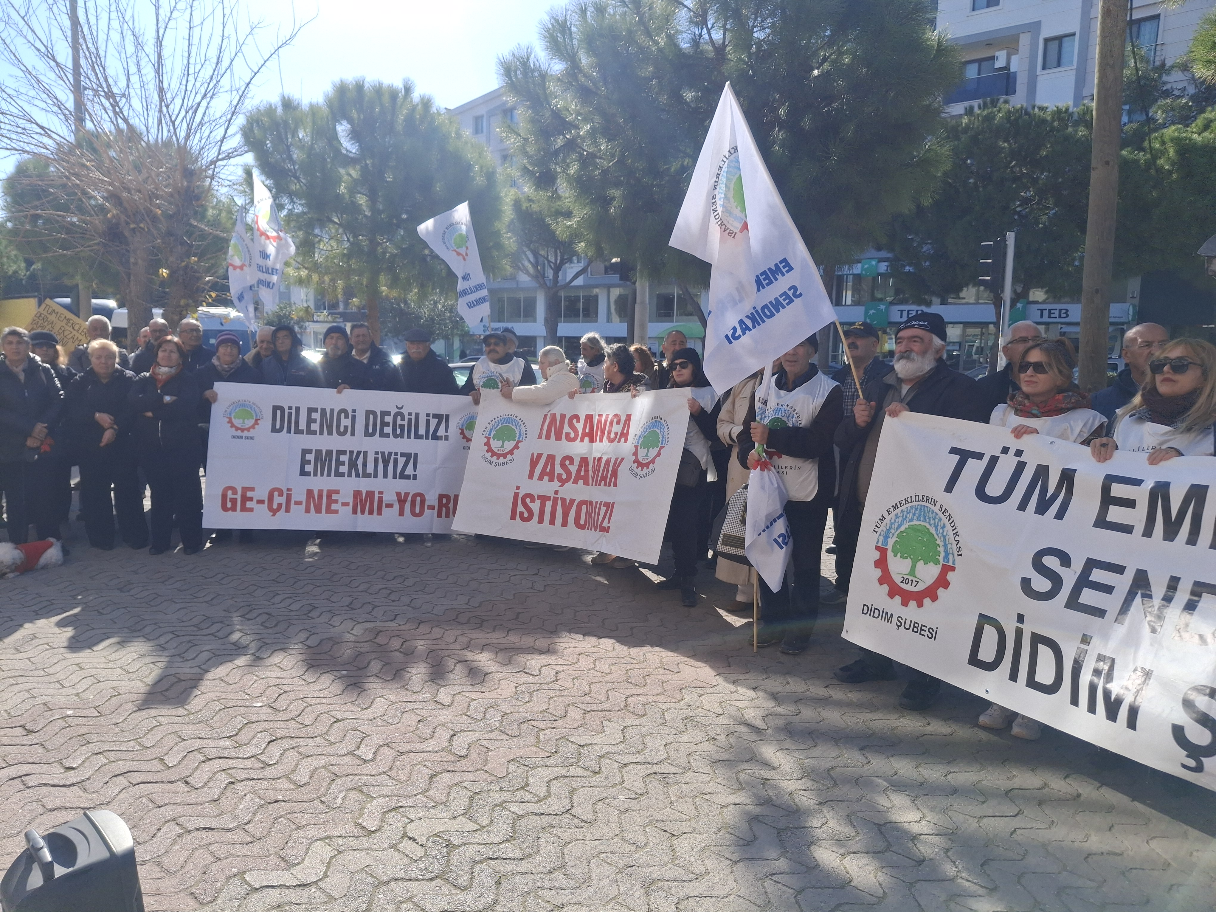 Didimde Emekliler Zam Icin Alanlara Cikti 631954 53987Fc1Be12B56D1902C63D709Cf018